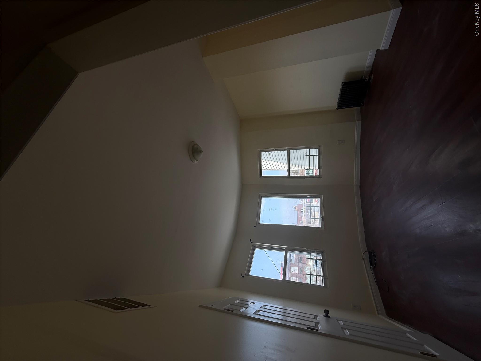 16842 Liberty Avenue Property Photo 5