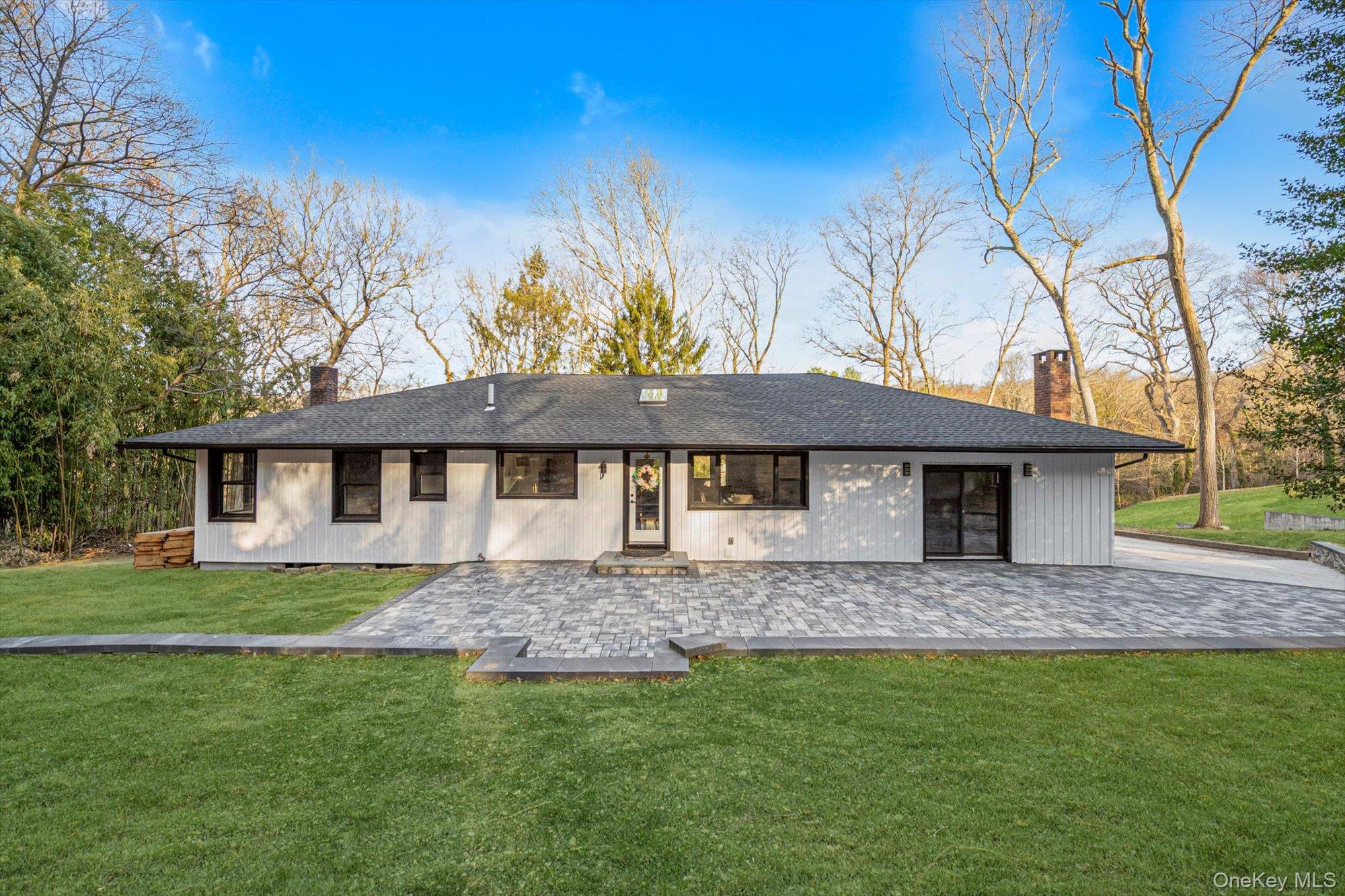 17 Woodbury Road Property Photo 1