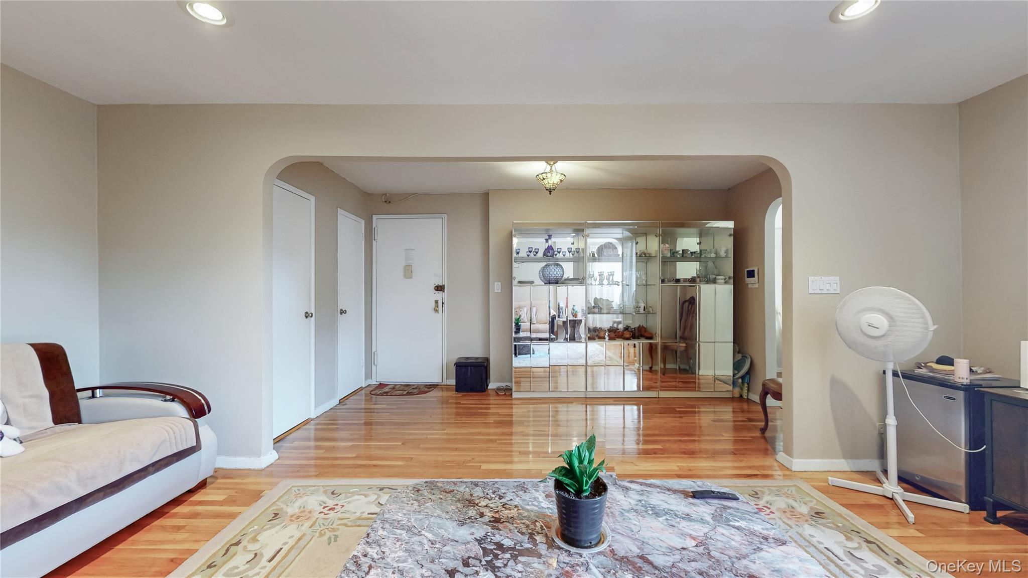 67-40 Booth Street 4o Property Photo 6