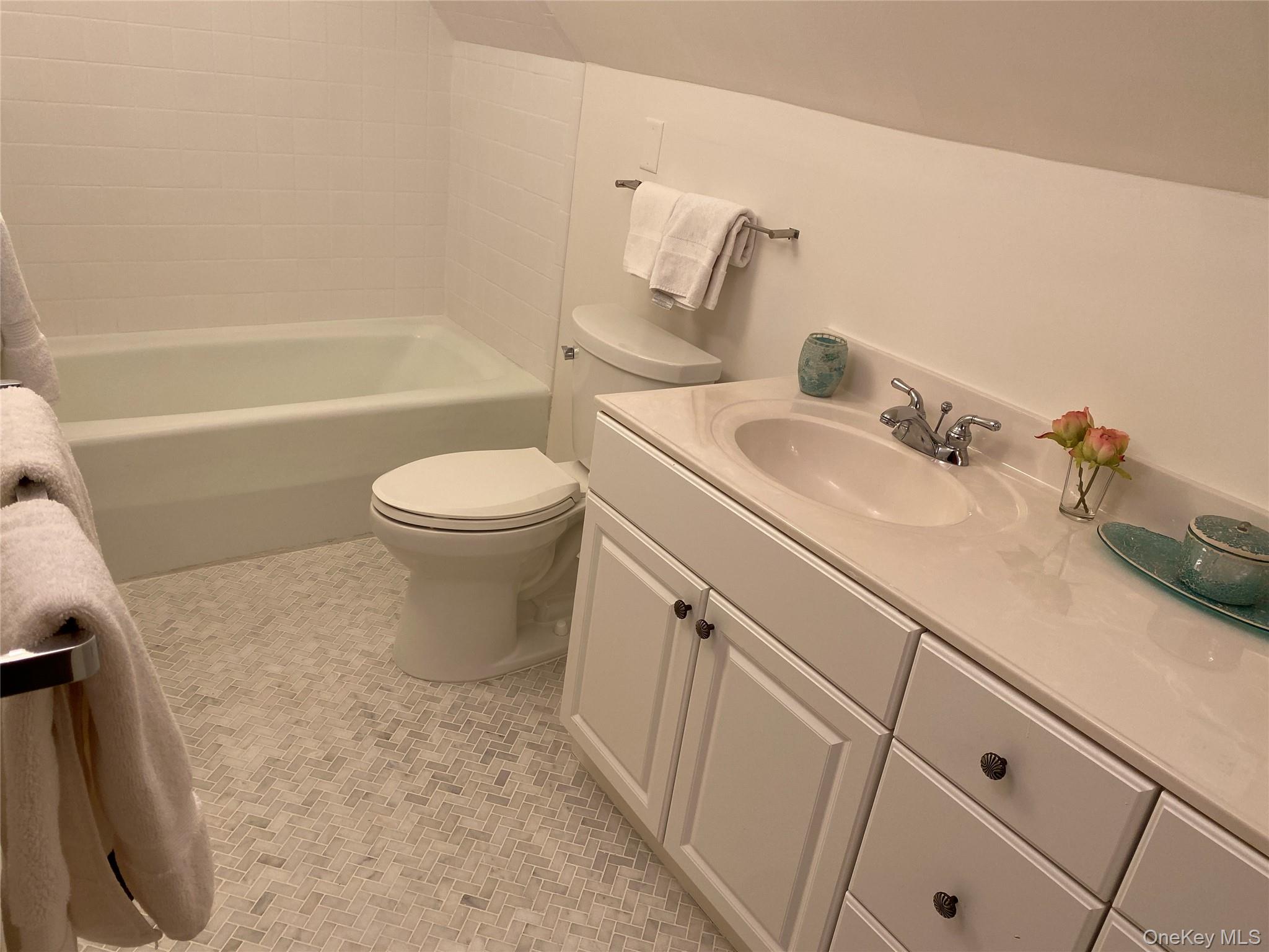 329 Centre Island Road Property Photo 23