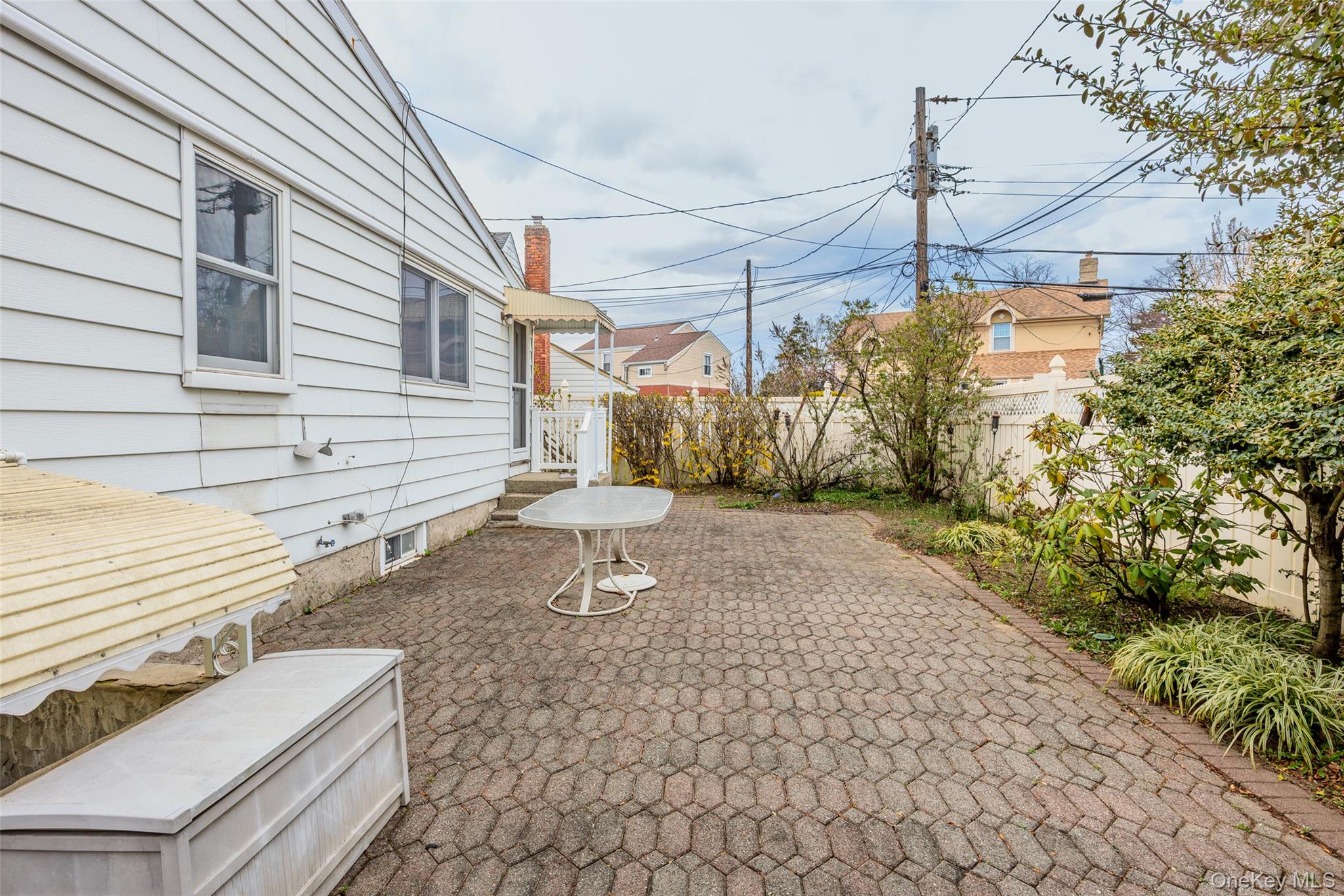 82 Cerenzia Boulevard Property Photo 7