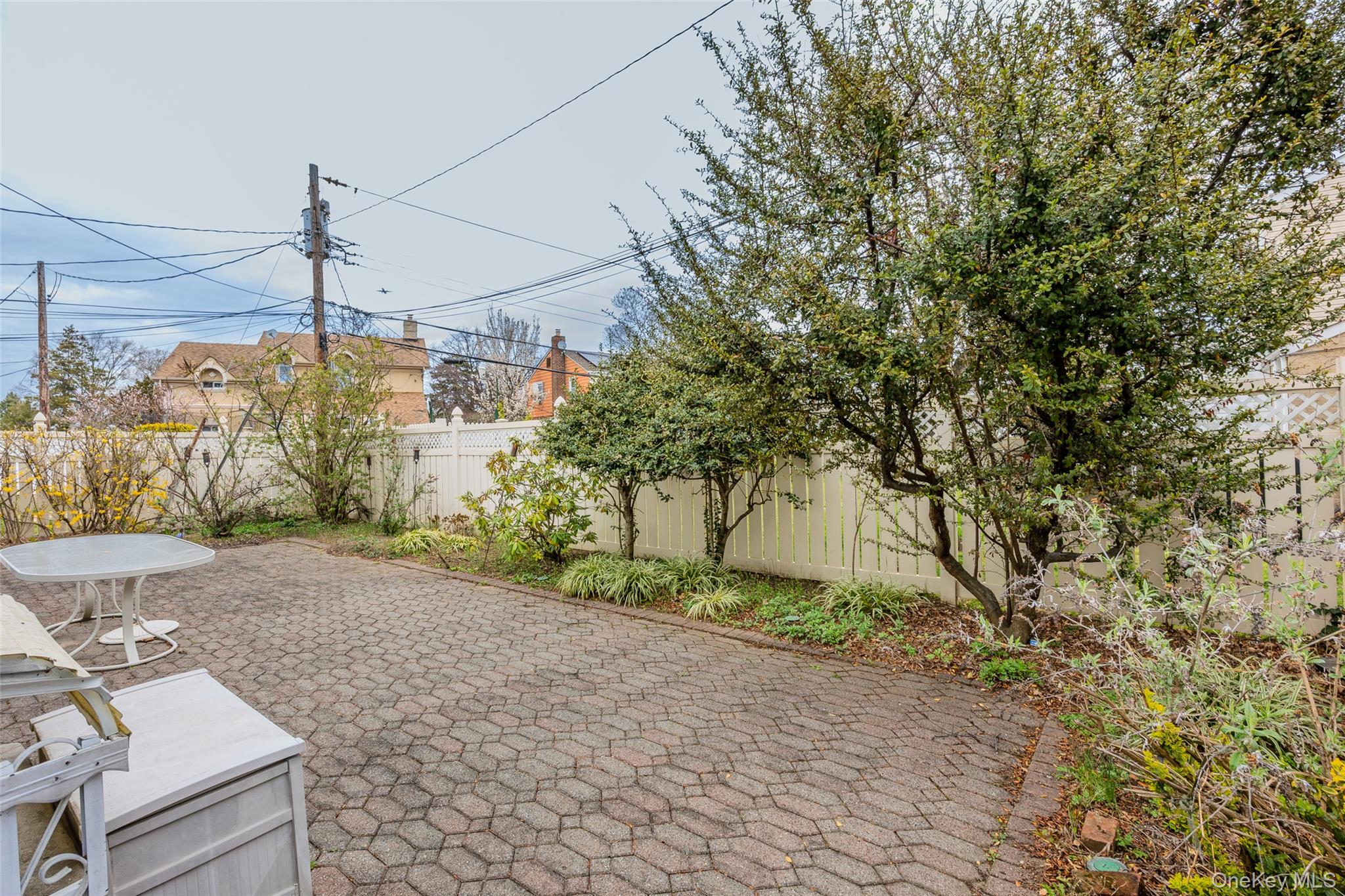 82 Cerenzia Boulevard Property Photo 8