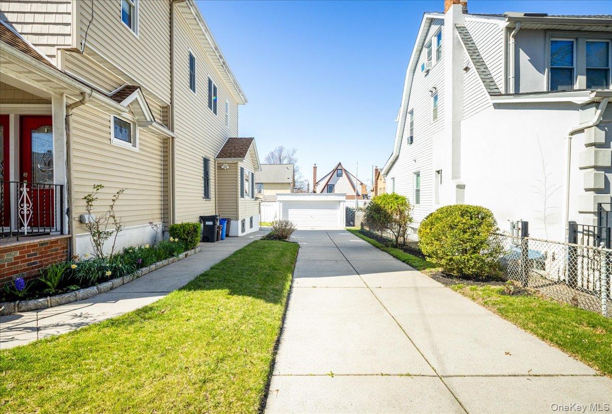 14811 10th Avenue Property Photo 5
