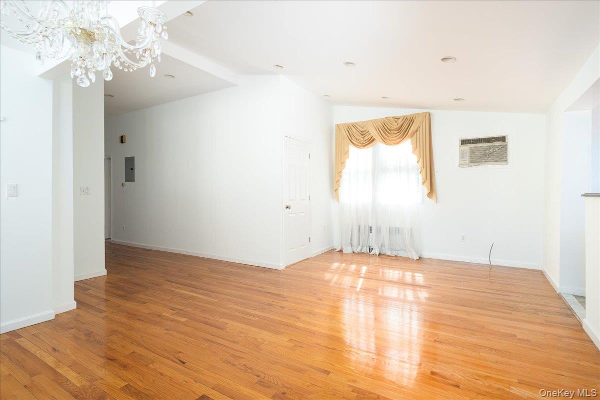 14811 10th Avenue Property Photo 7