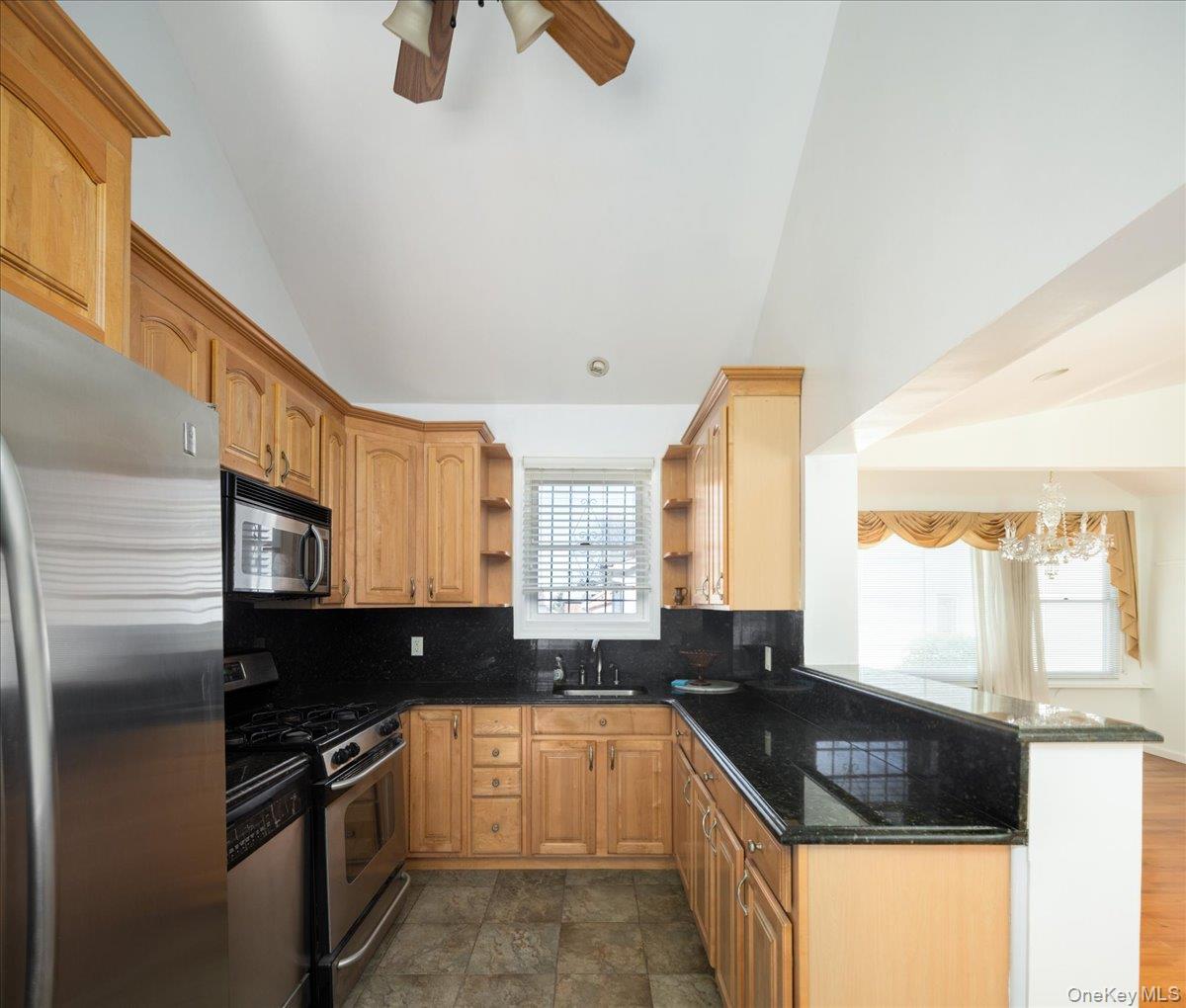 14811 10th Avenue Property Photo 10