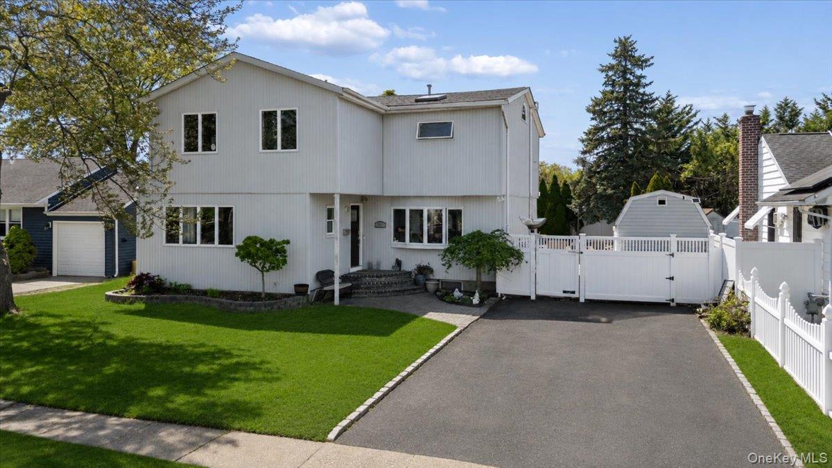 44 E End Avenue Property Photo 2