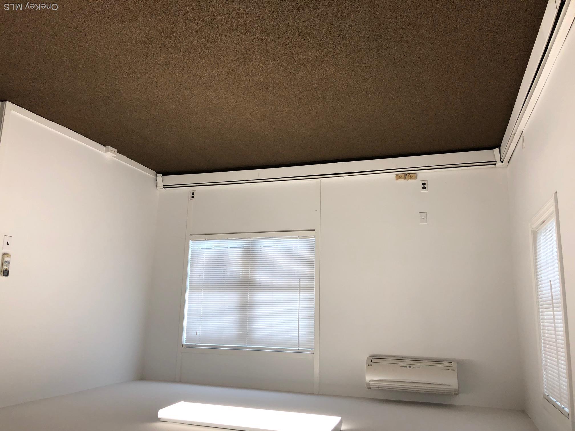 211 Roanoke Avenue Property Photo 10