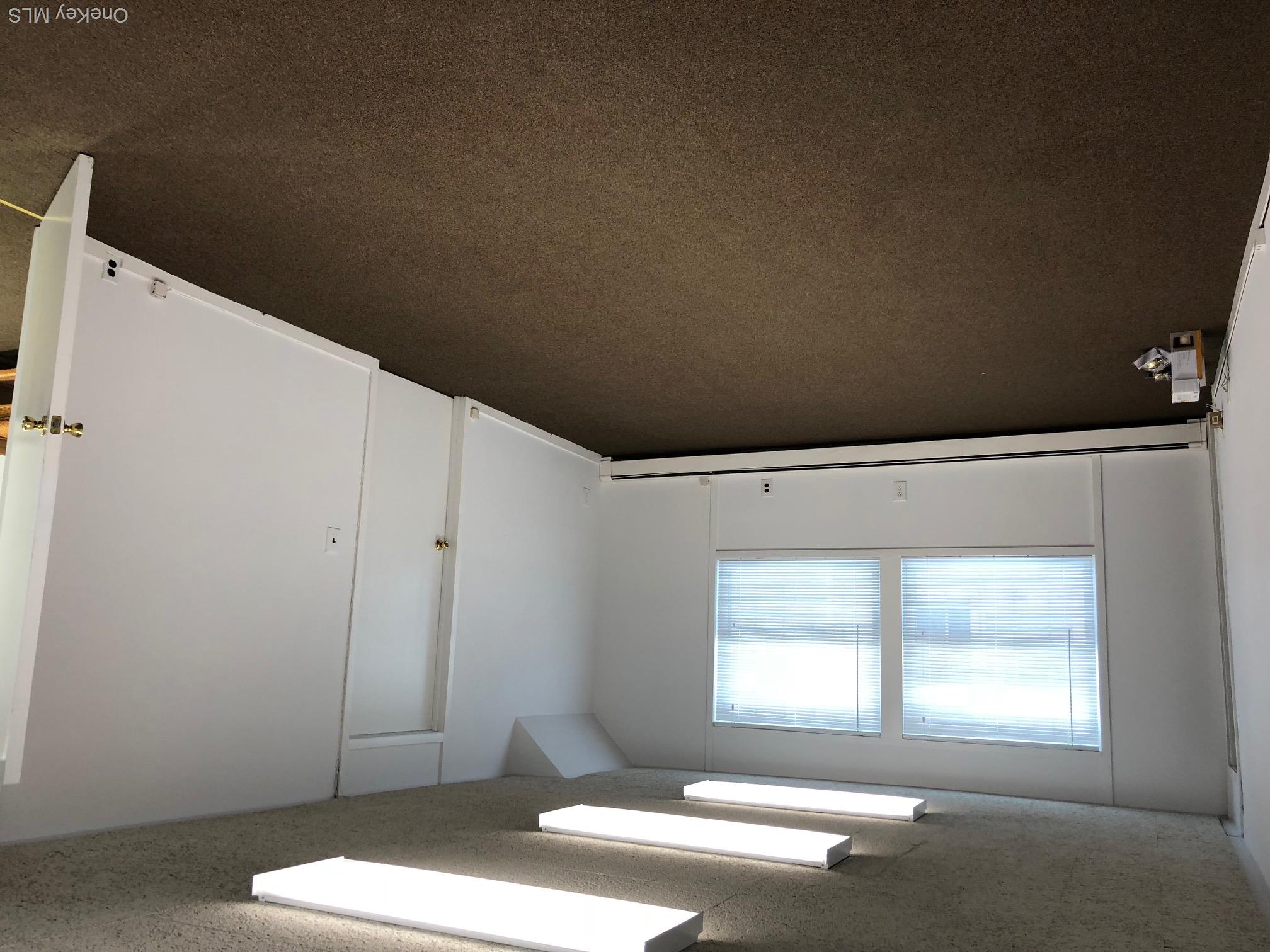 211 Roanoke Avenue Property Photo 11
