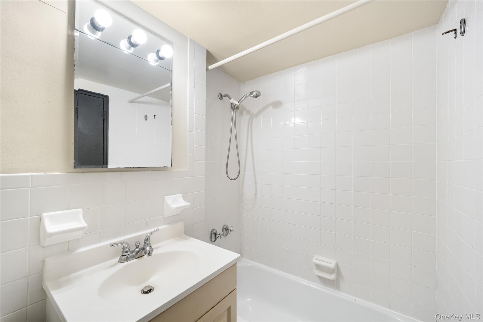 61-35 98th Street 12m Property Photo 9