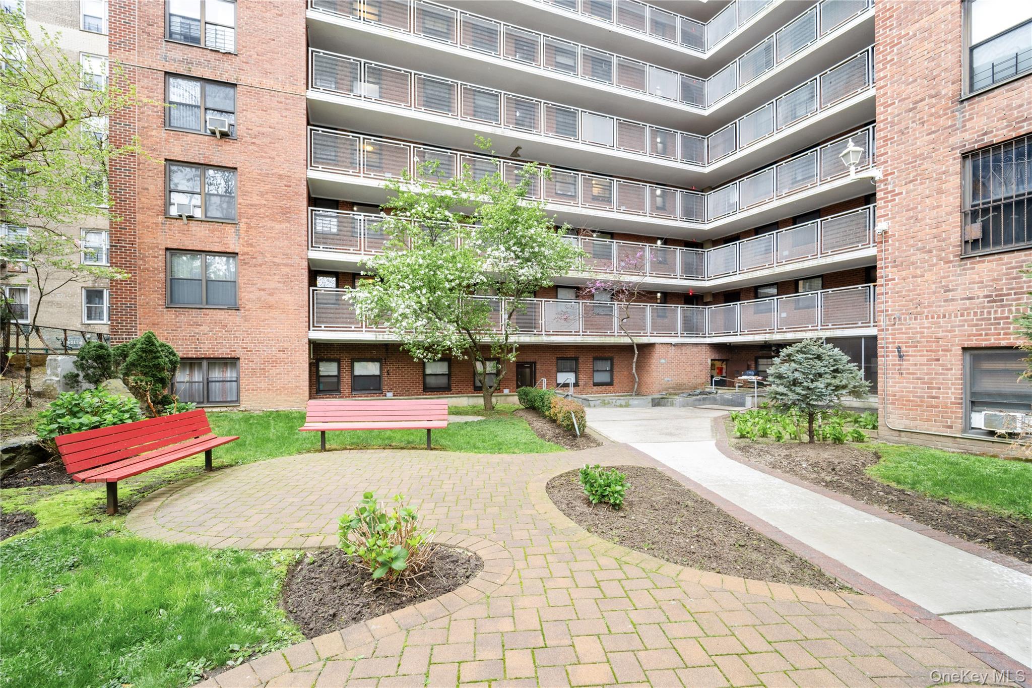 61-35 98th Street 12m Property Photo 12