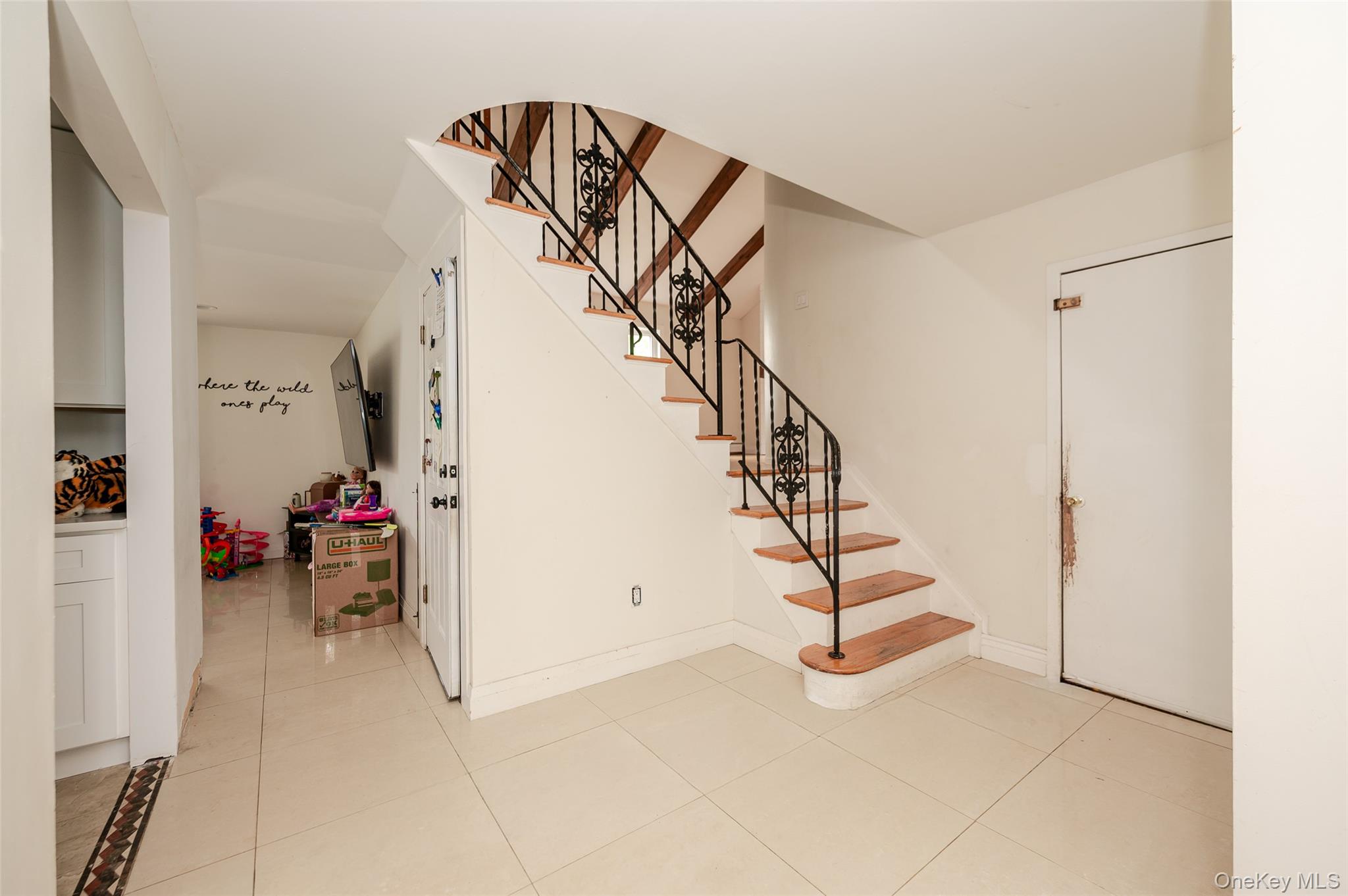 122 Clinton Avenue Property Photo 3
