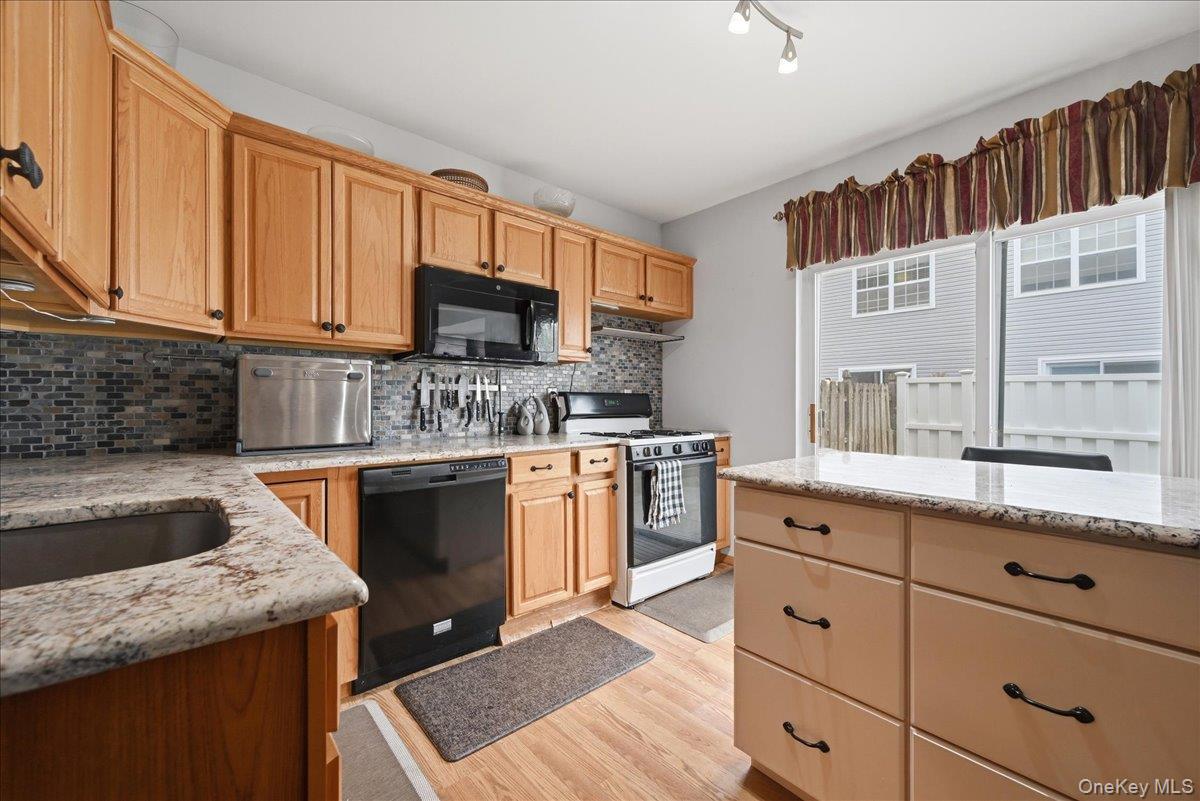 10 Casey Lane Property Photo 8