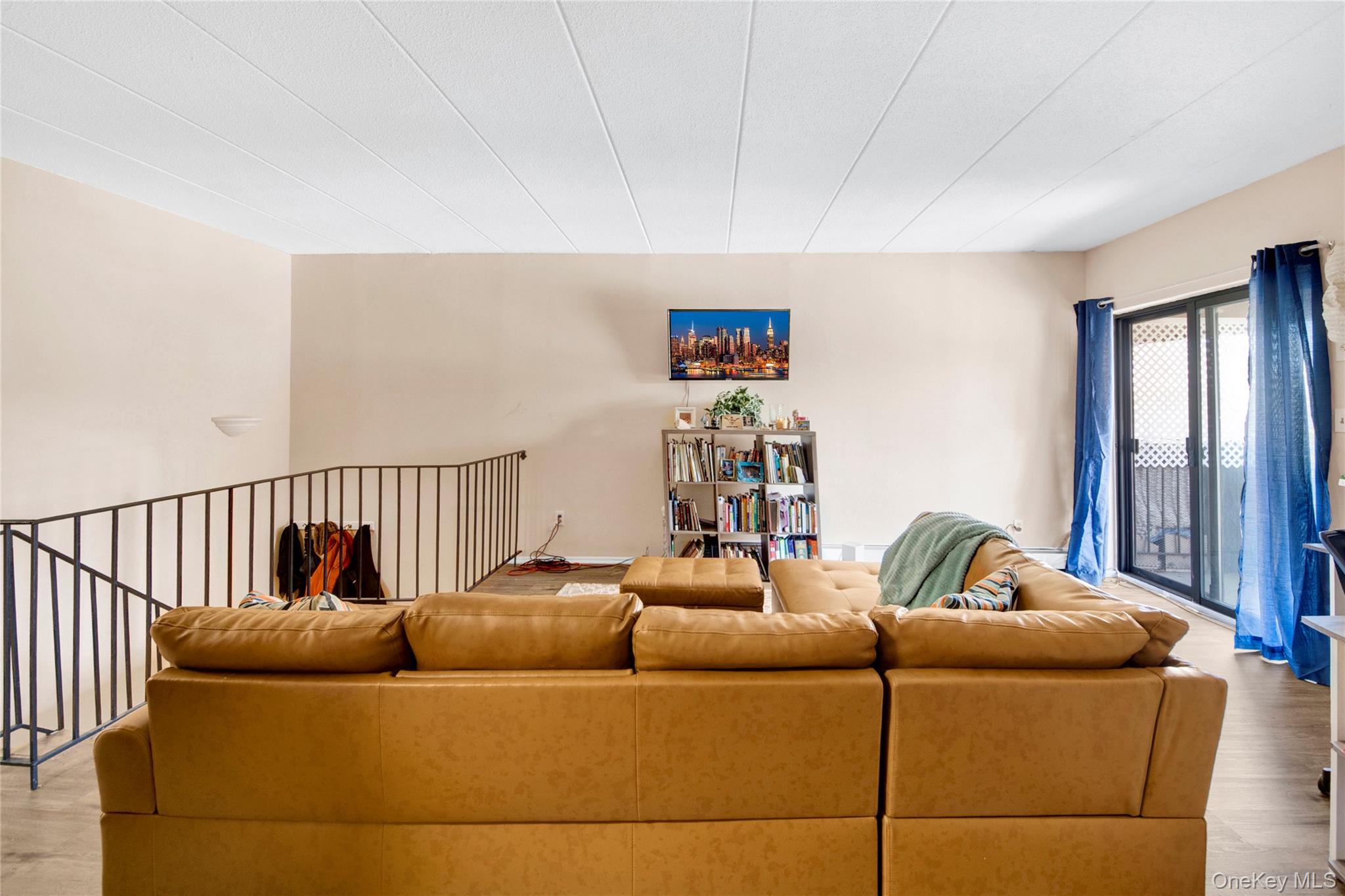 721 Thieriot Avenue Property Photo 3