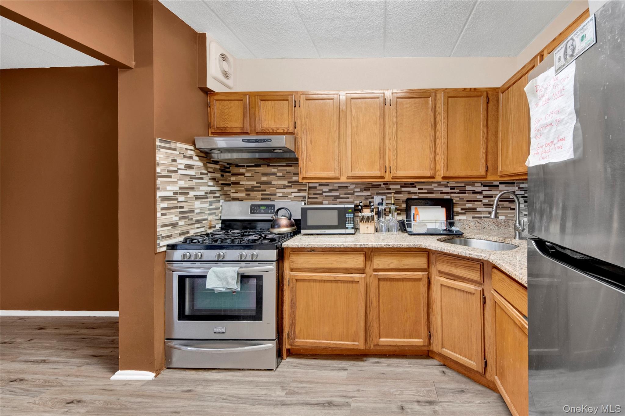 721 Thieriot Avenue Property Photo 6