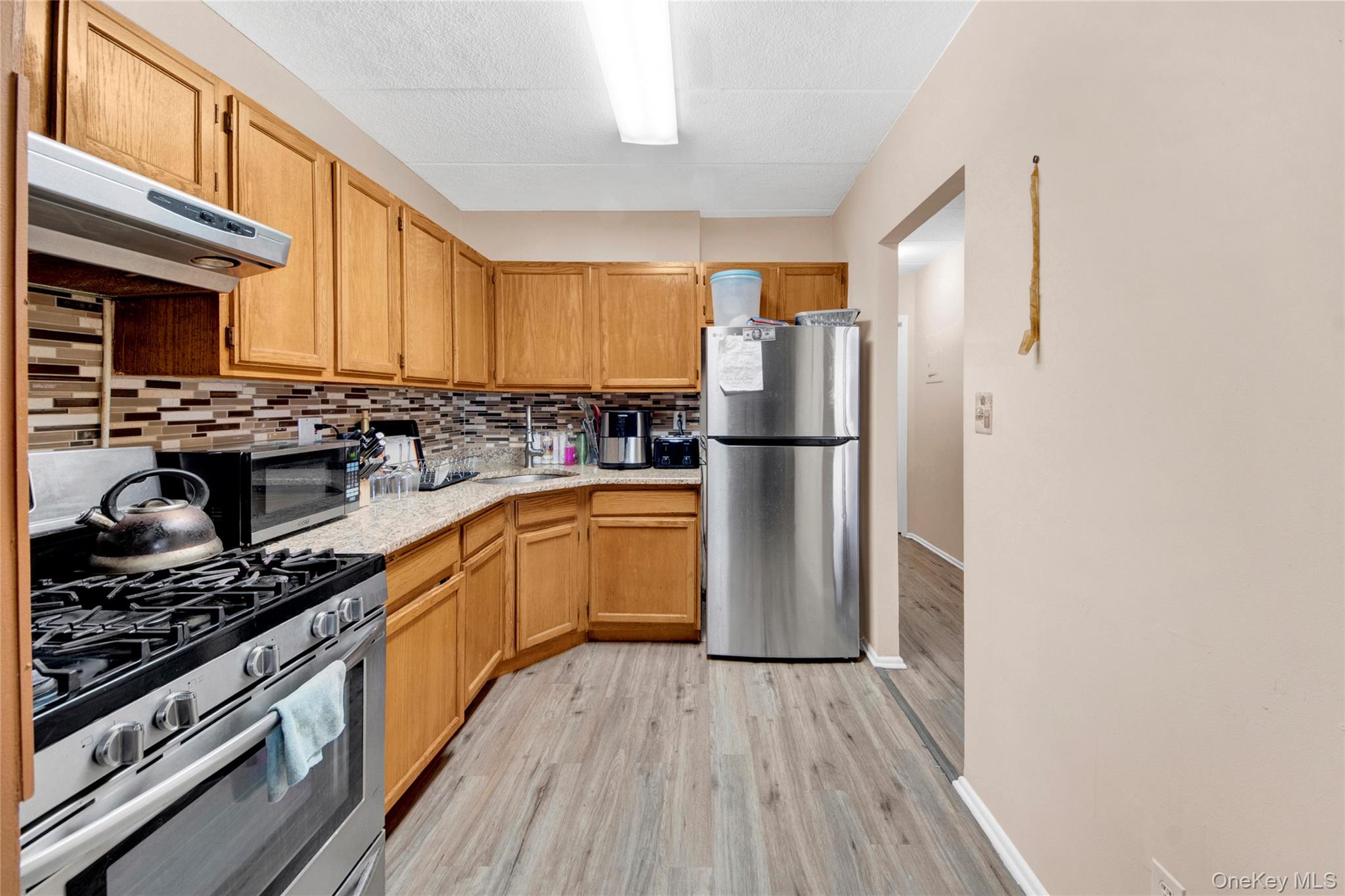 721 Thieriot Avenue Property Photo 7