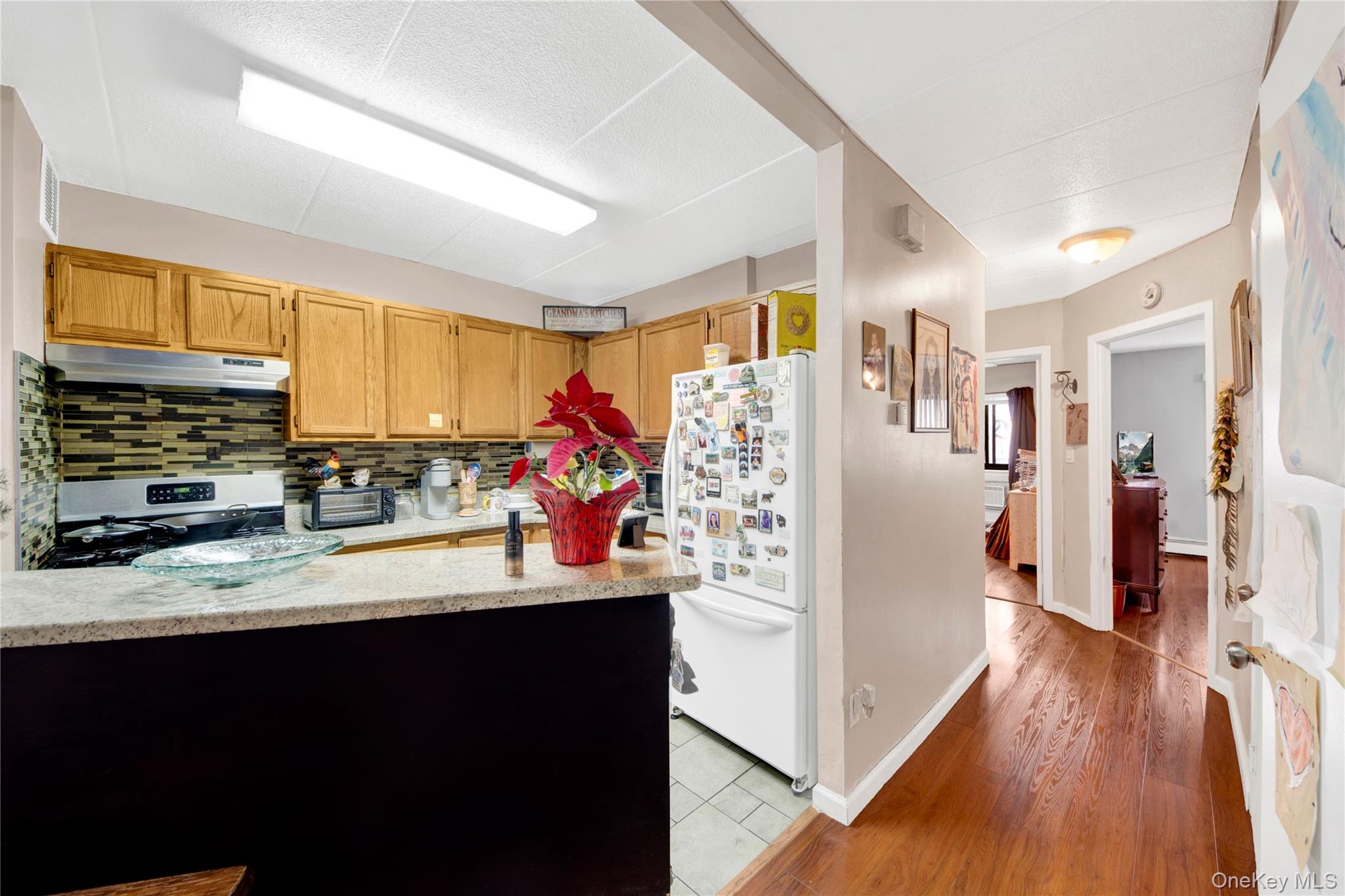 721 Thieriot Avenue Property Photo 16