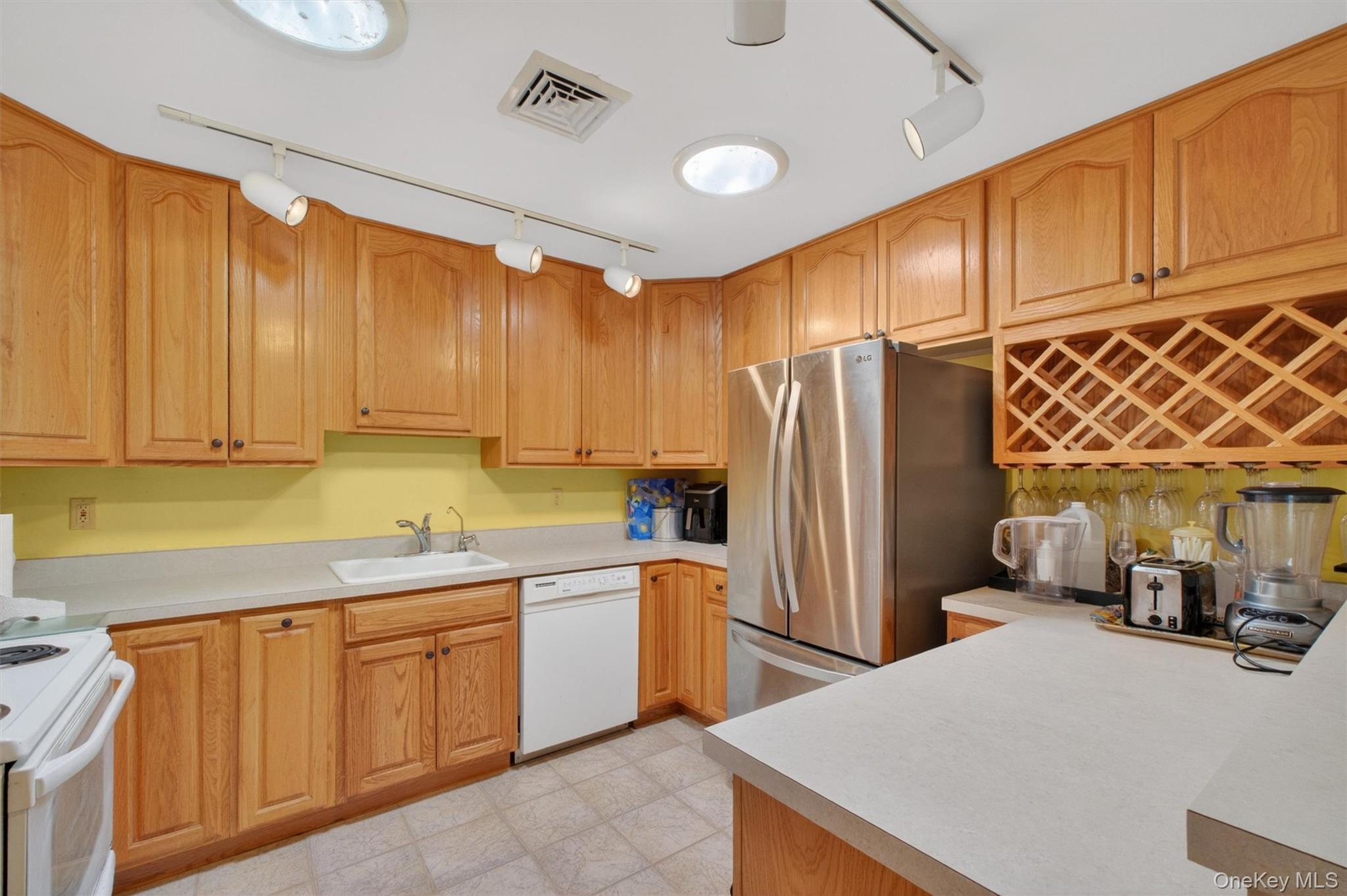 19 Marion Avenue Property Photo 8