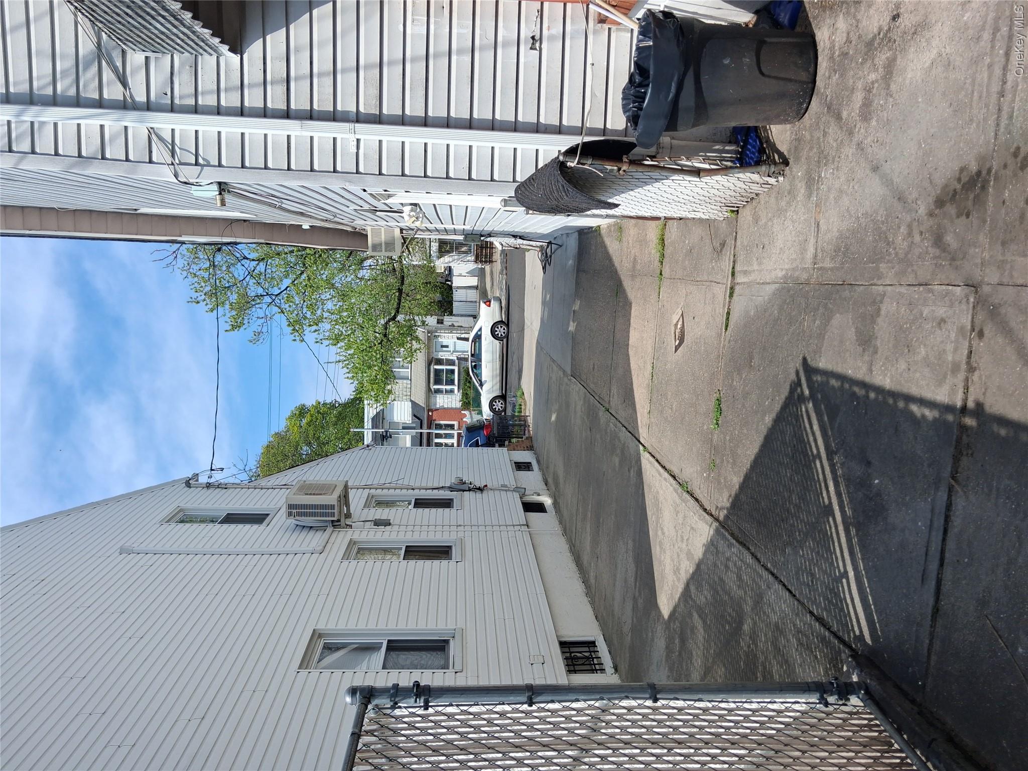 5316 Avenue M Property Photo 4