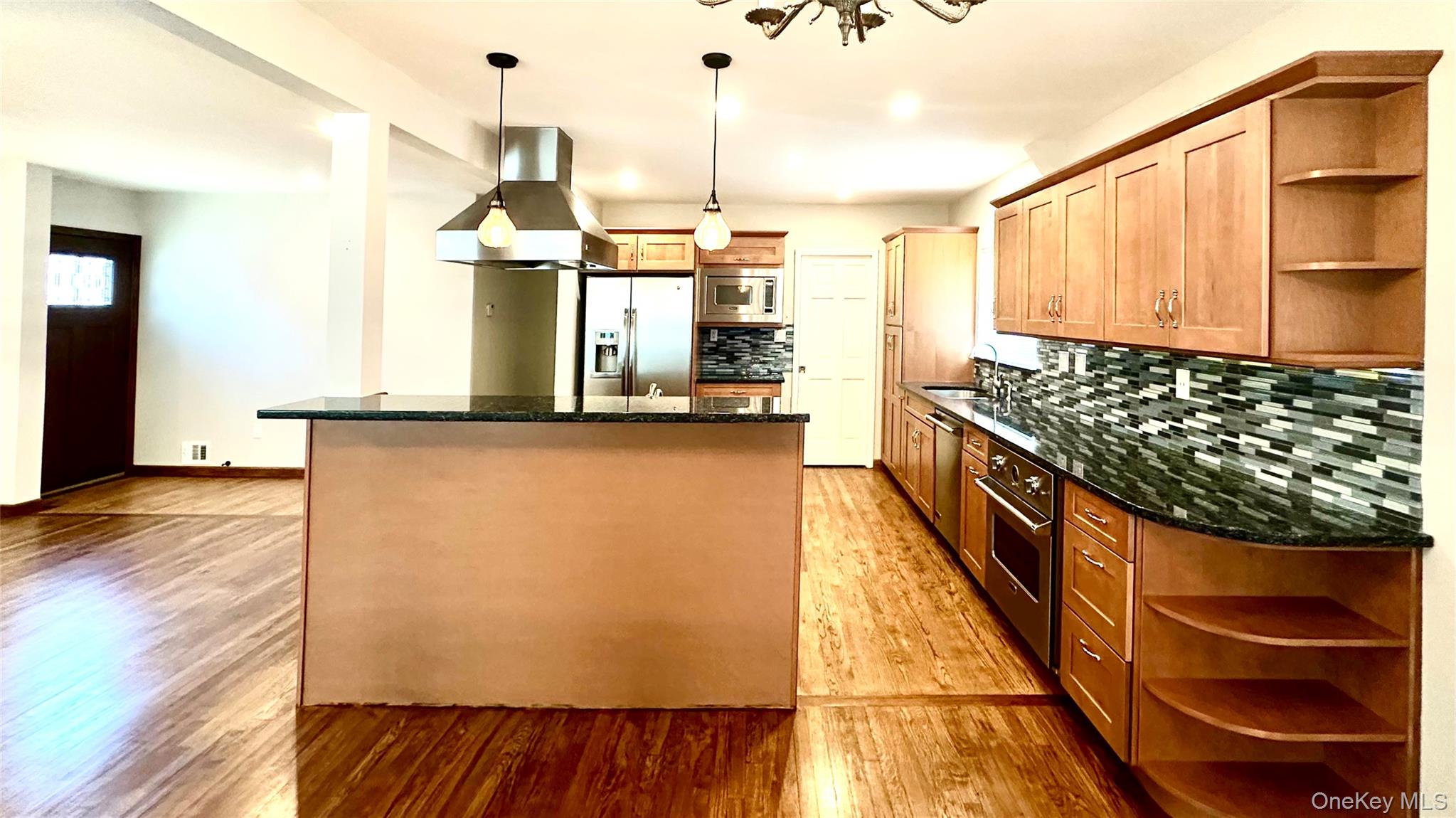 69-83 113th Street Property Photo 4