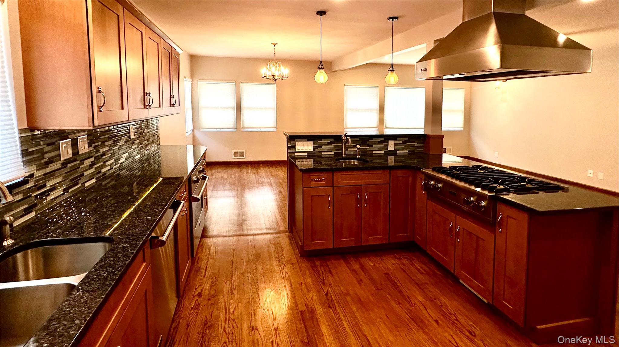 69-83 113th Street Property Photo 7