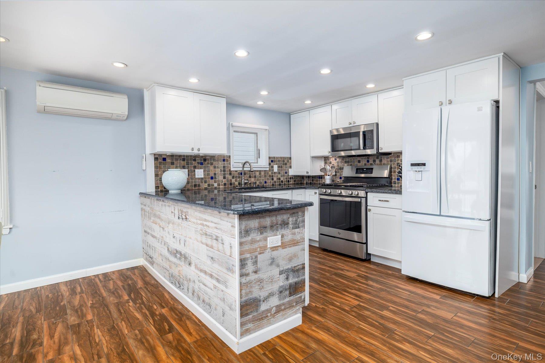35 Nebraska Street Property Photo 6