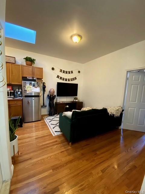 941 Manhattan Avenue Property Photo 4
