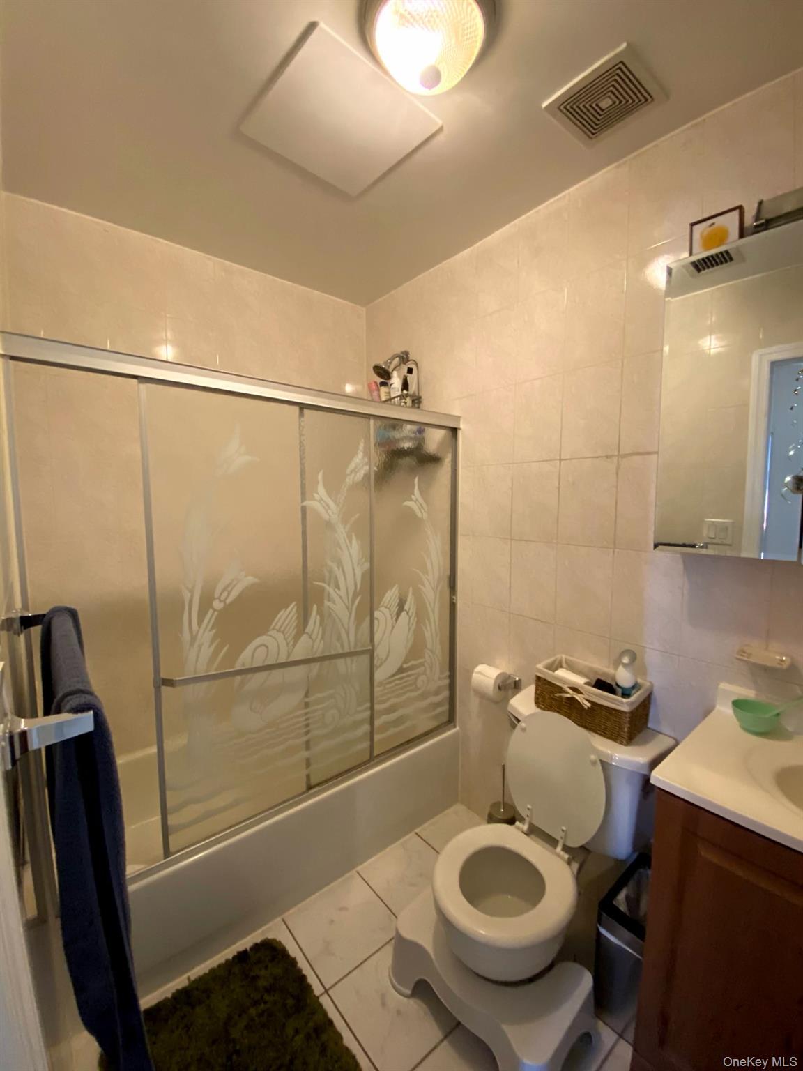 941 Manhattan Avenue Property Photo 7