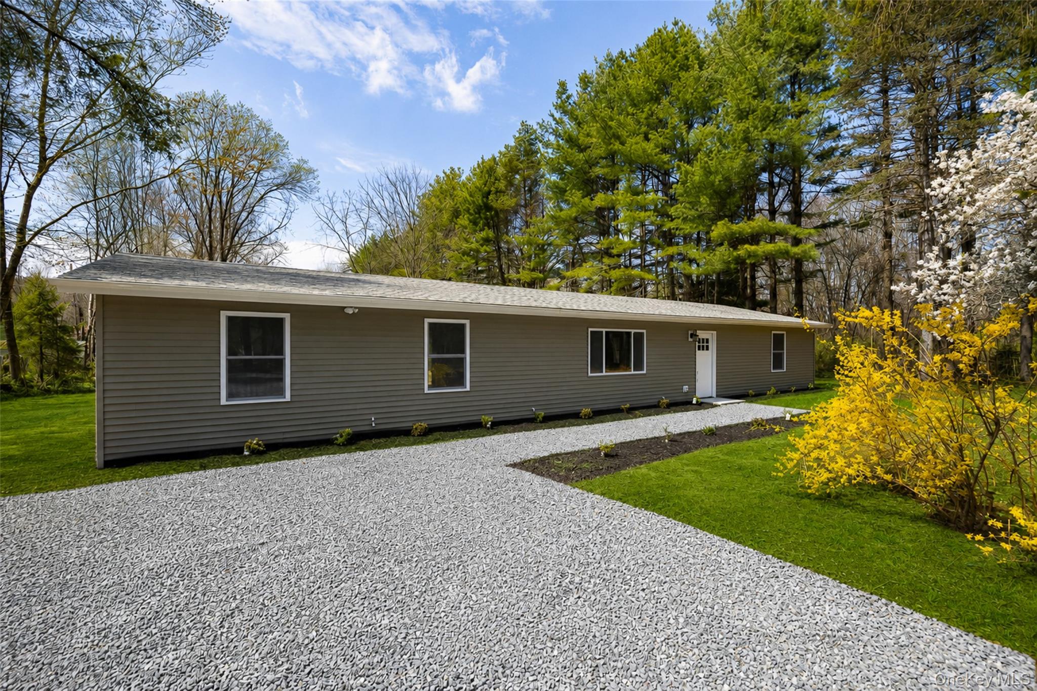 7 Eckelman Drive Property Photo 3