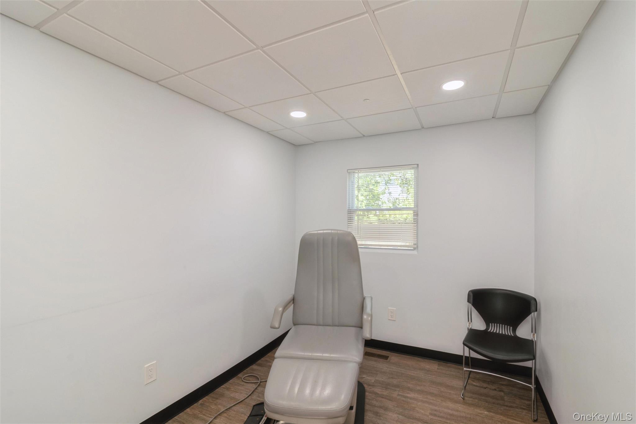 976 Roanoke Avenue Property Photo 16