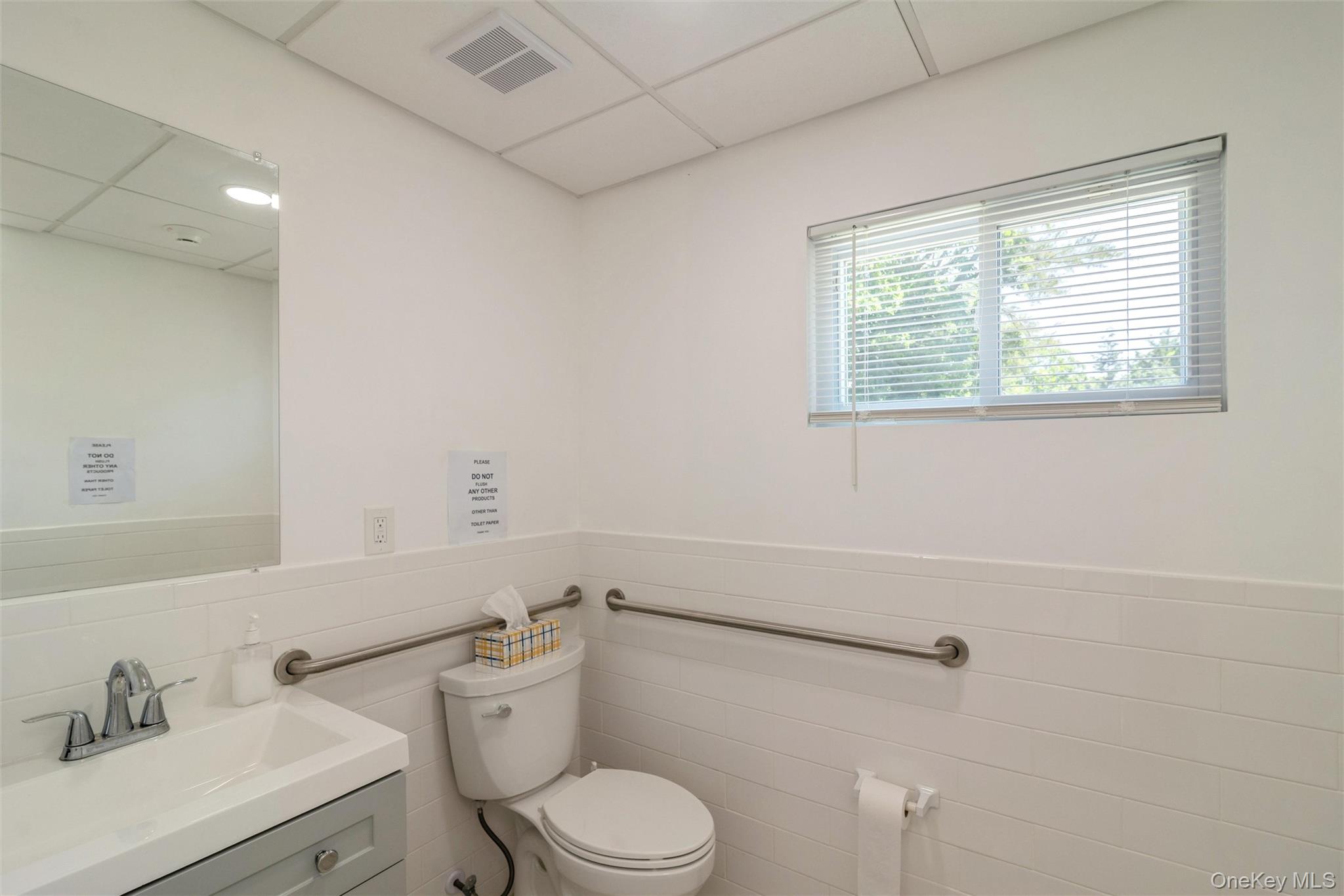 976 Roanoke Avenue Property Photo 18