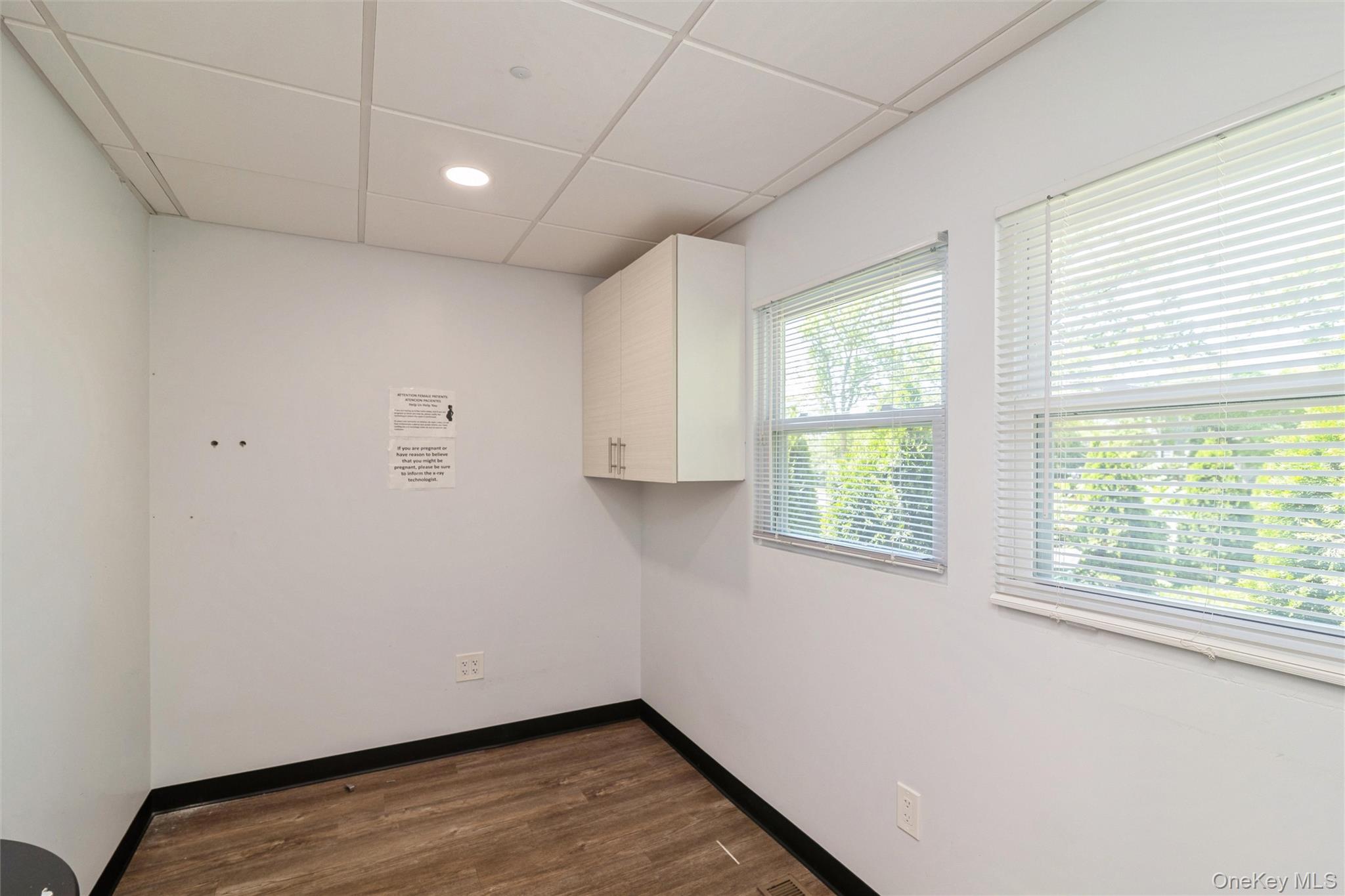 976 Roanoke Avenue Property Photo 23