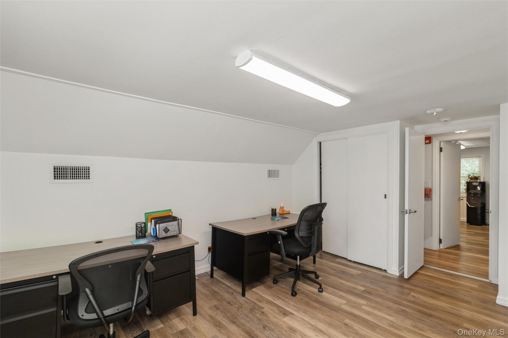 976 Roanoke Avenue Property Photo 30