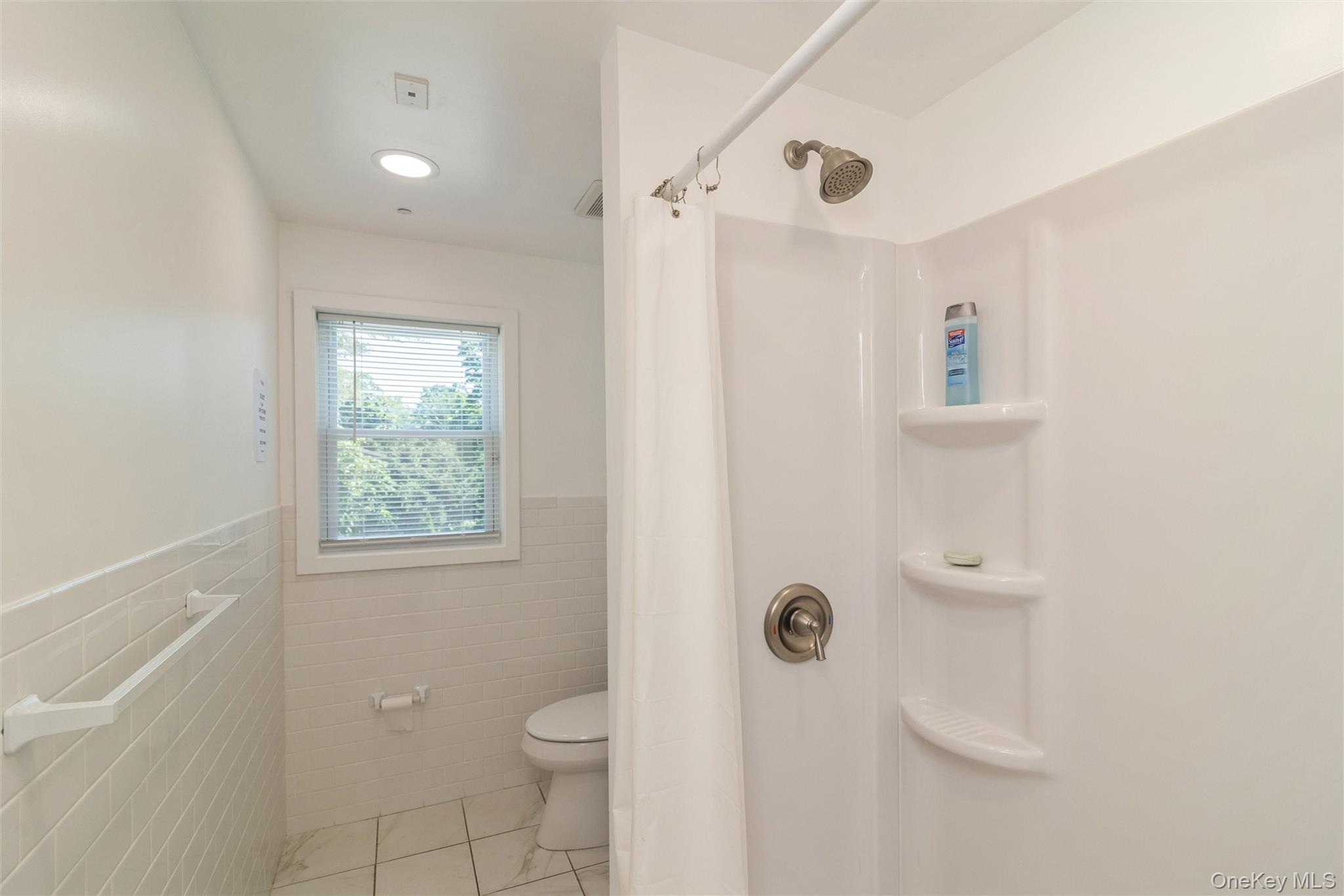 976 Roanoke Avenue Property Photo 31