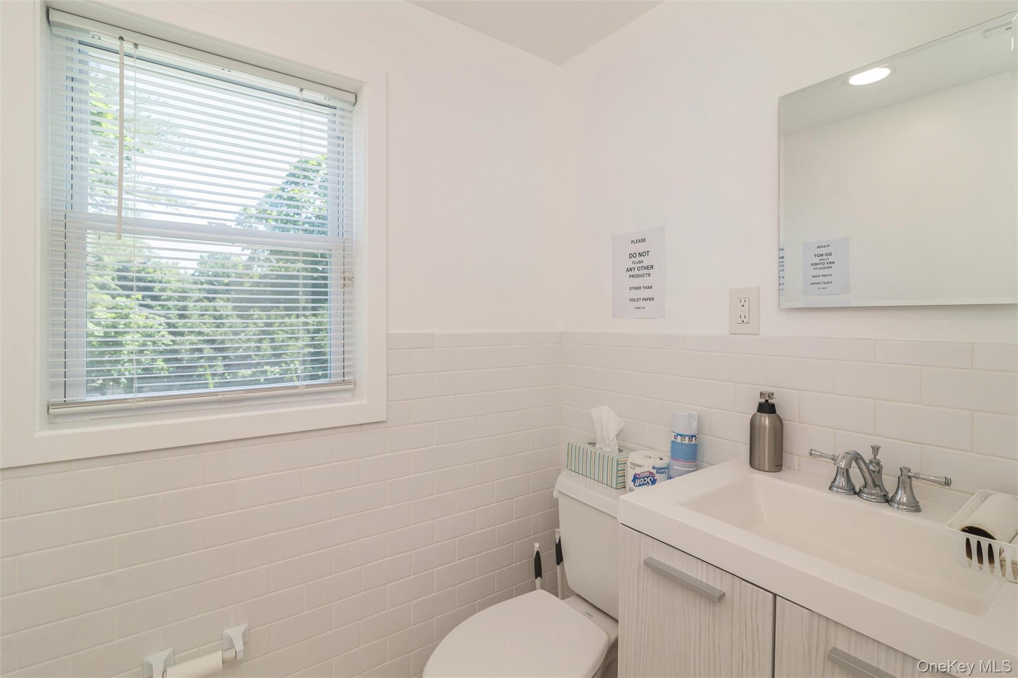 976 Roanoke Avenue Property Photo 32