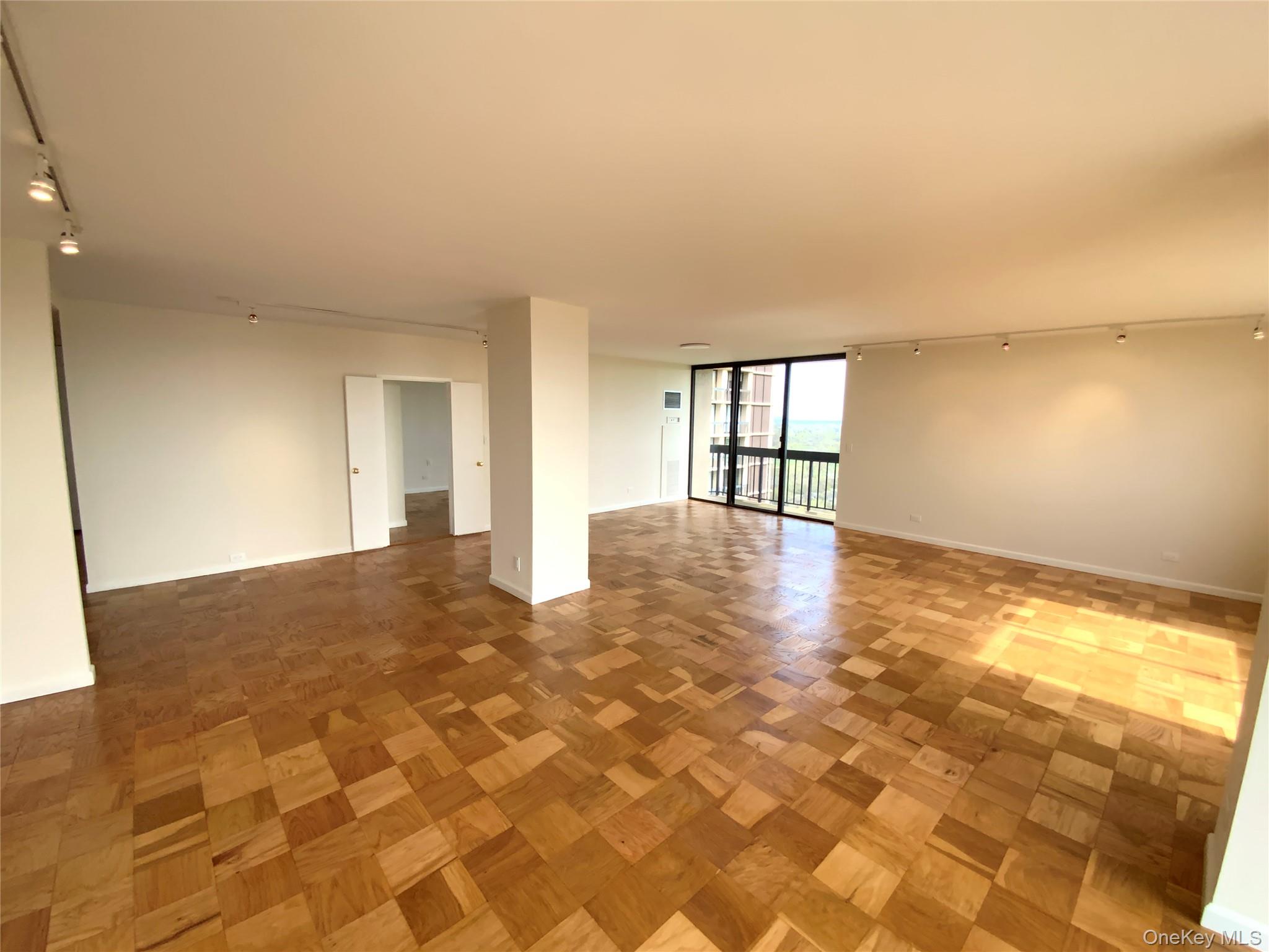 27110 Grand Central Parkway 24w Property Photo 2