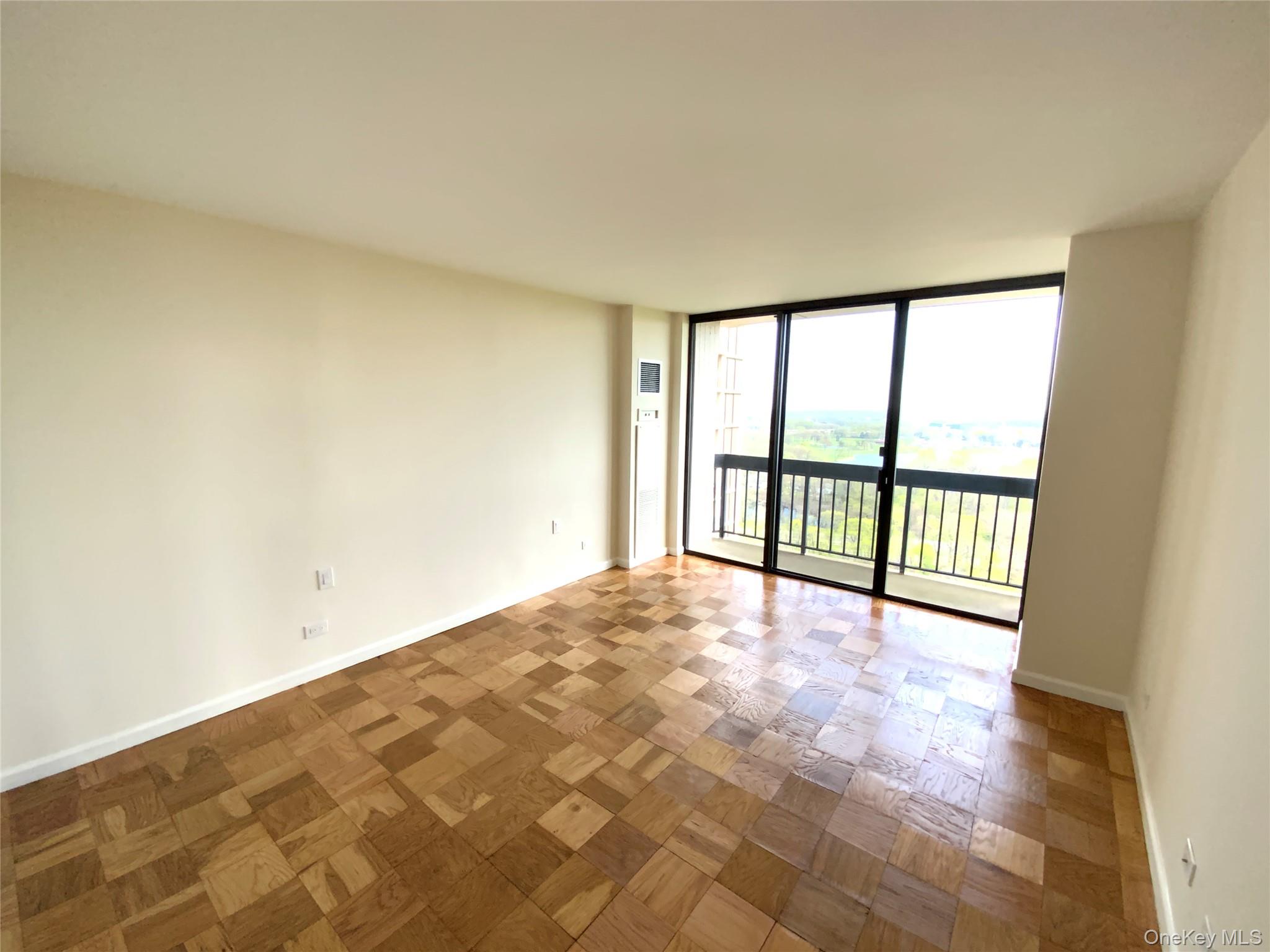 27110 Grand Central Parkway 24w Property Photo 12