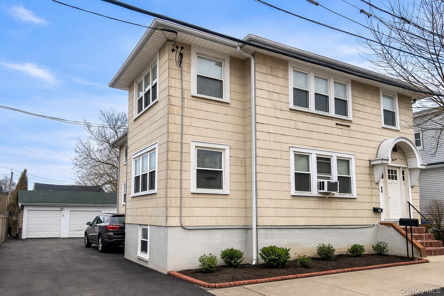 13 S Bleeker Street Property Photo 1