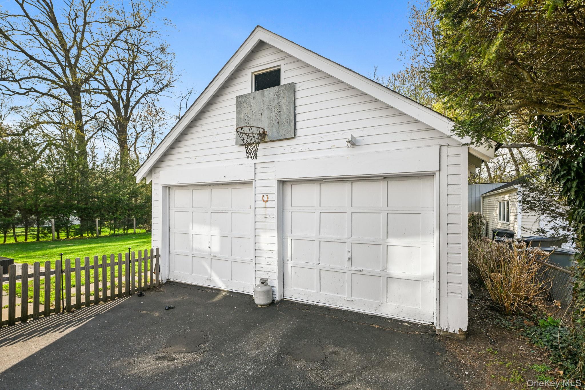 15 Maryland Avenue Property Photo 32