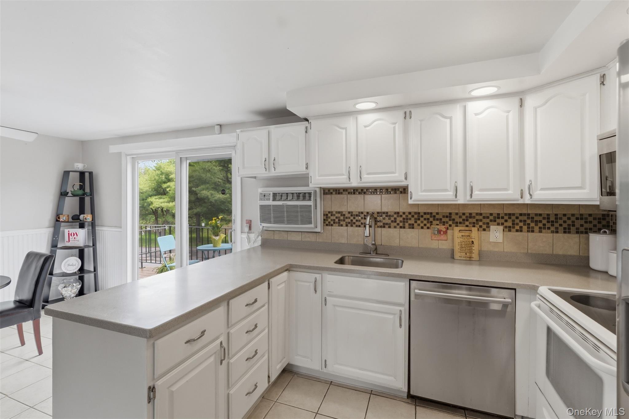 303 Parr Meadow Drive 3c Property Photo 8