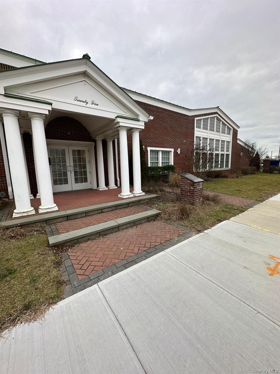 25 Nassau Lane Property Photo 1