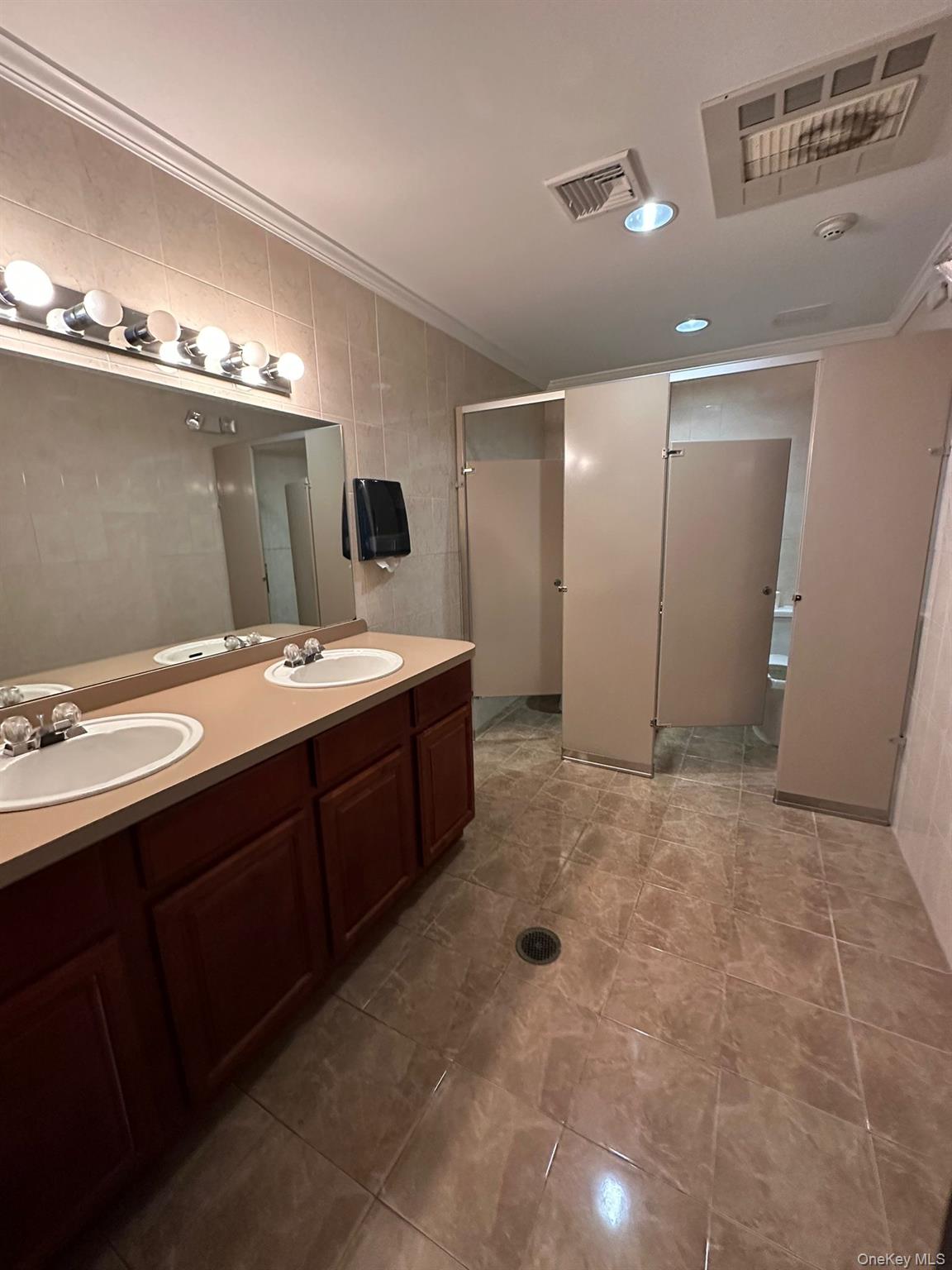 25 Nassau Lane Property Photo 15