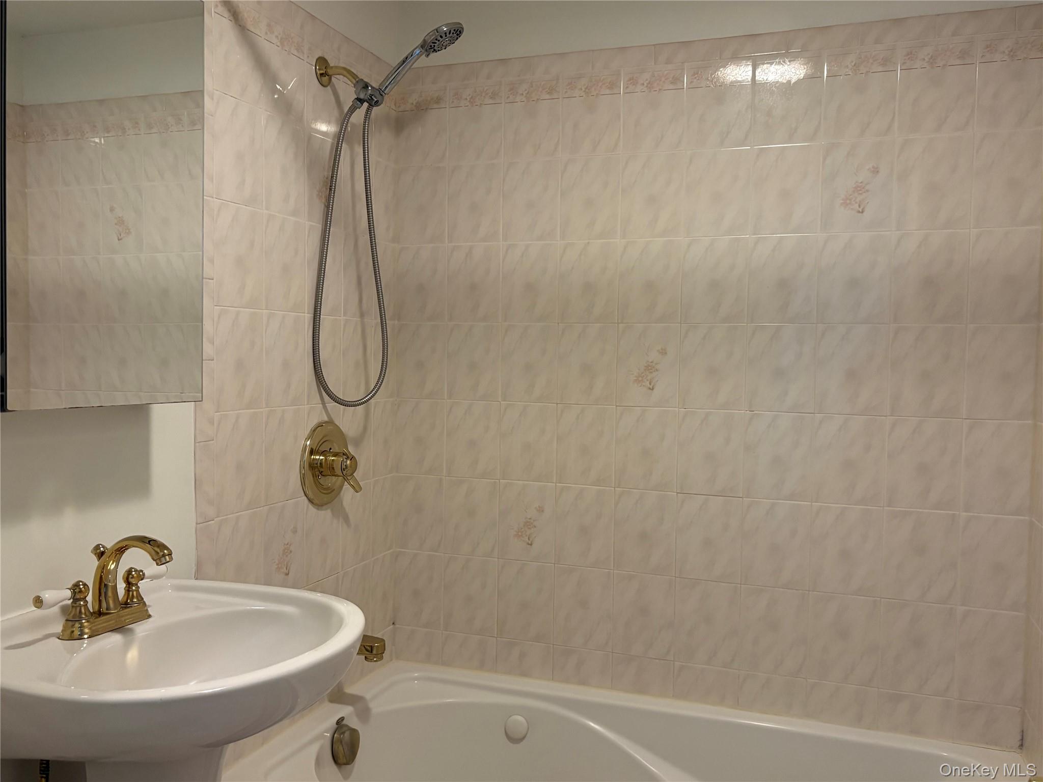 7 Peck Street Property Photo 11