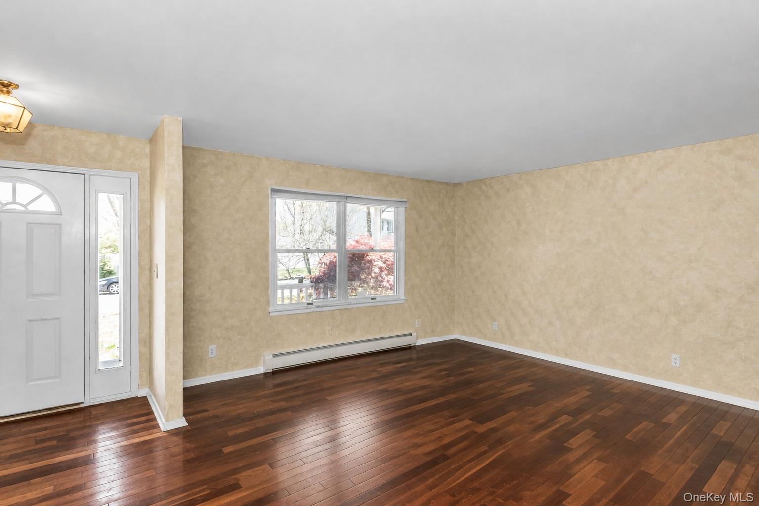 38 Memorial Boulevard Property Photo 4