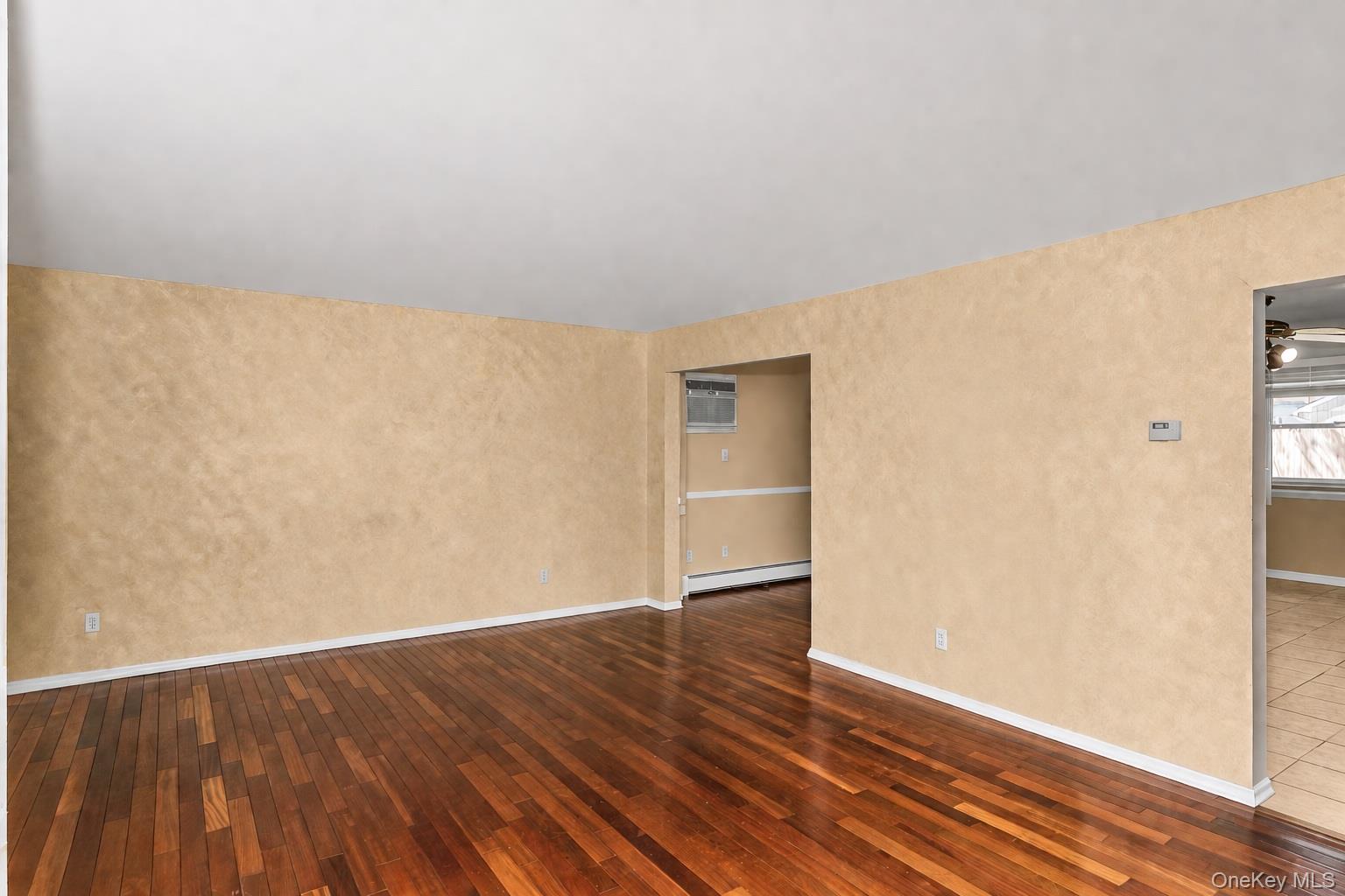 38 Memorial Boulevard Property Photo 5