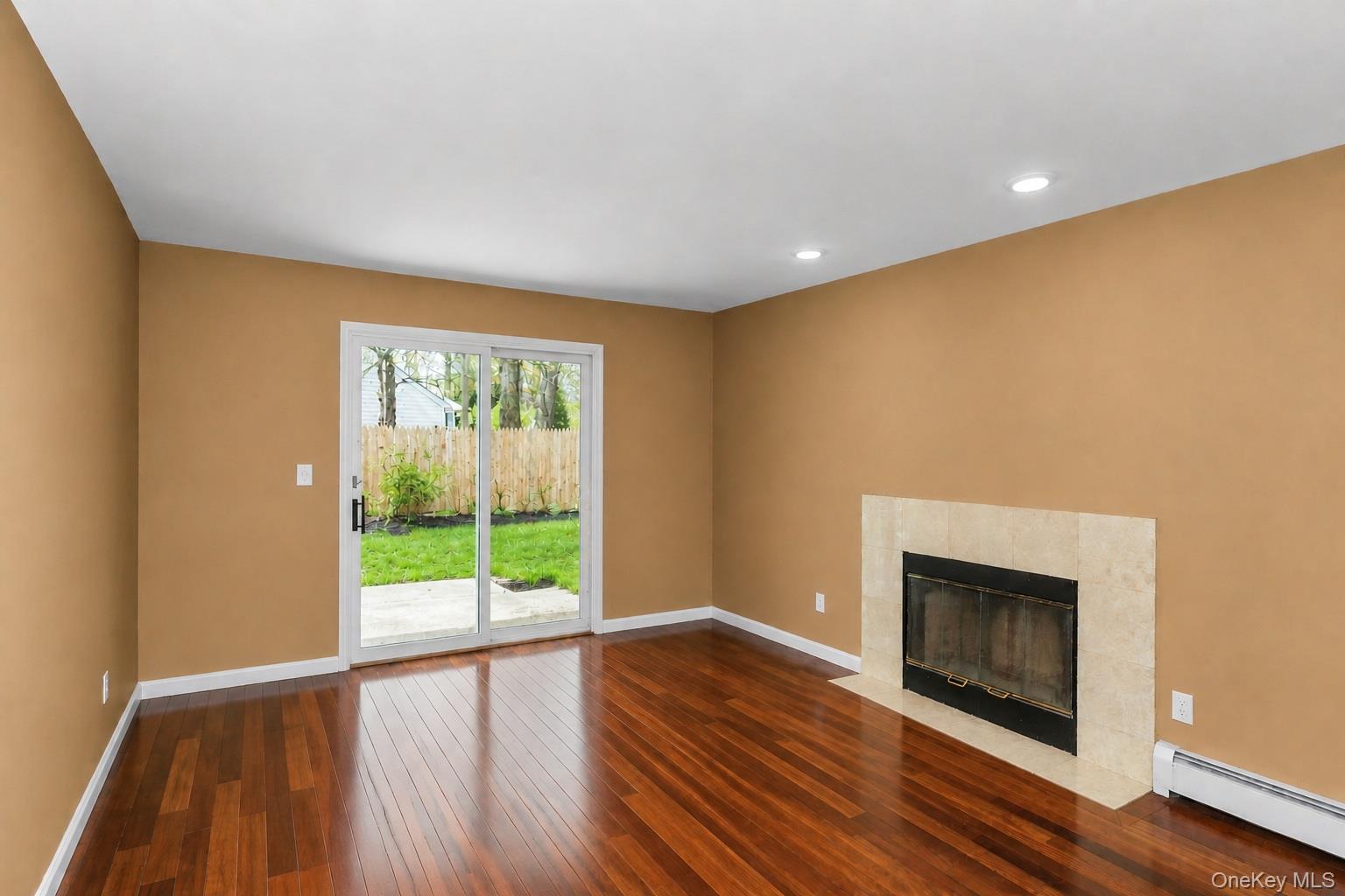 38 Memorial Boulevard Property Photo 8