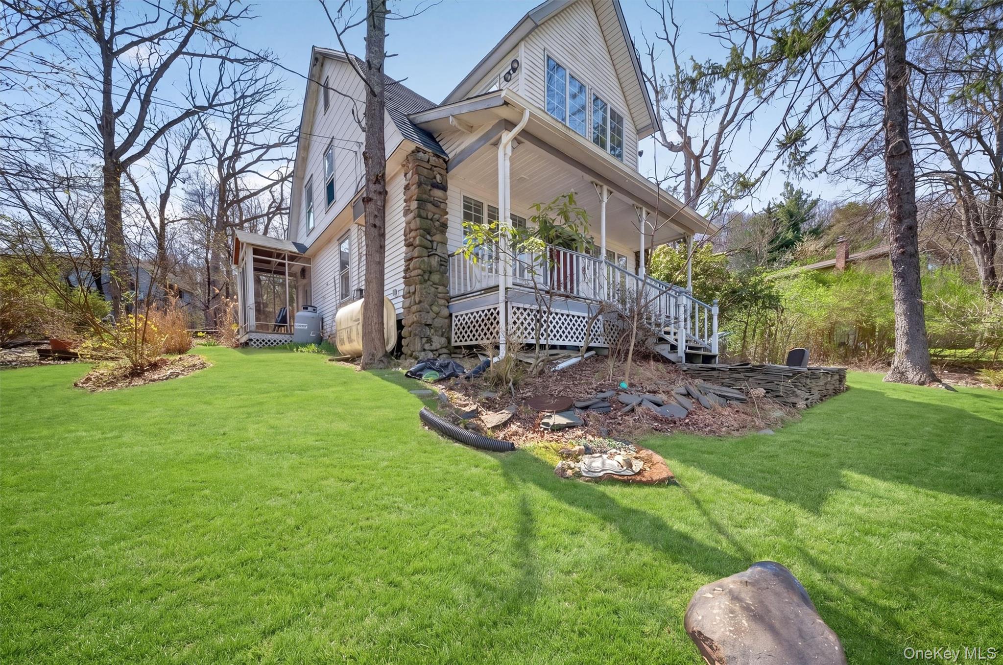 69 Edgewood Drive Property Photo 3