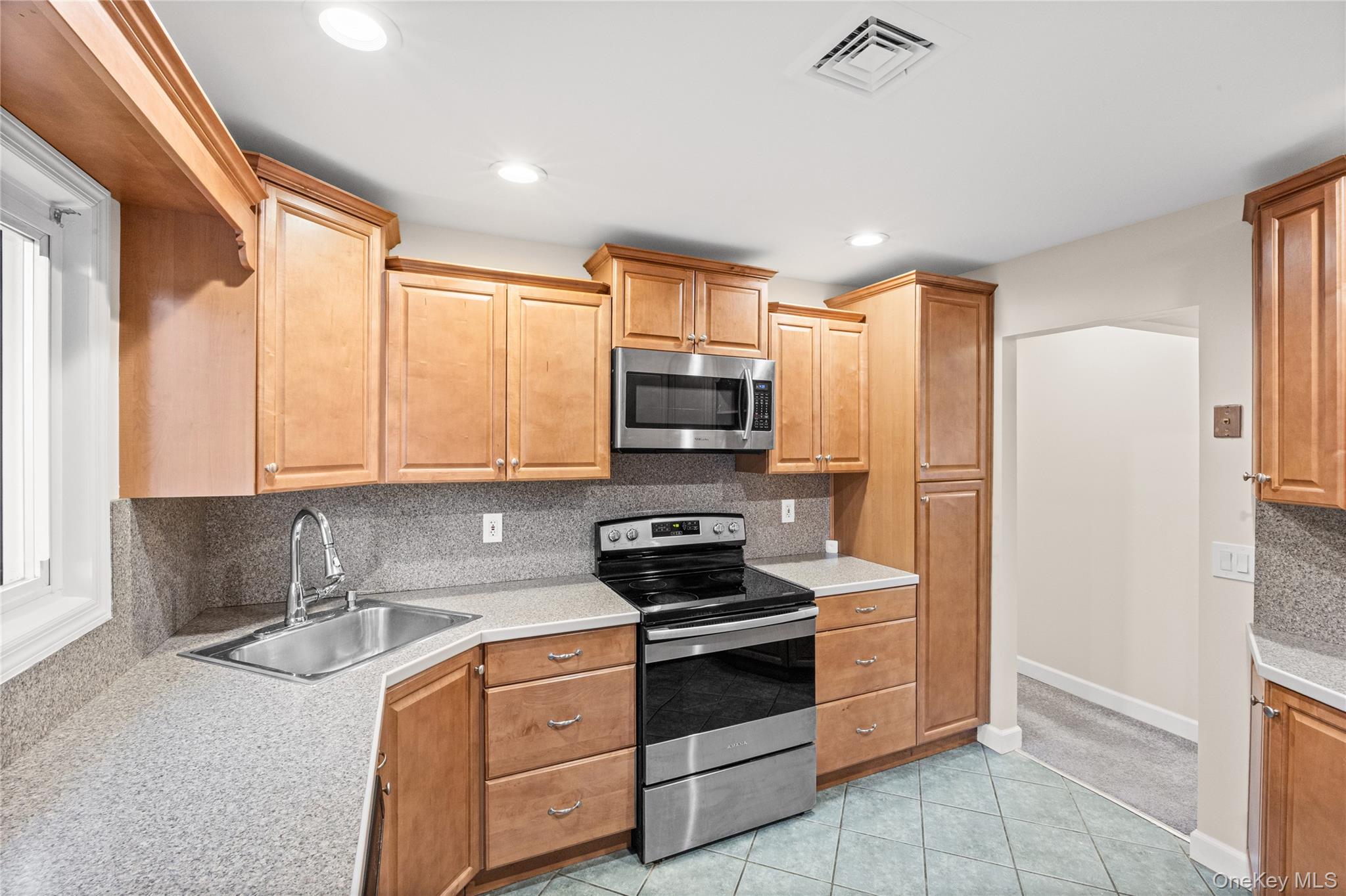 1091 Gardiner Drive Property Photo 14