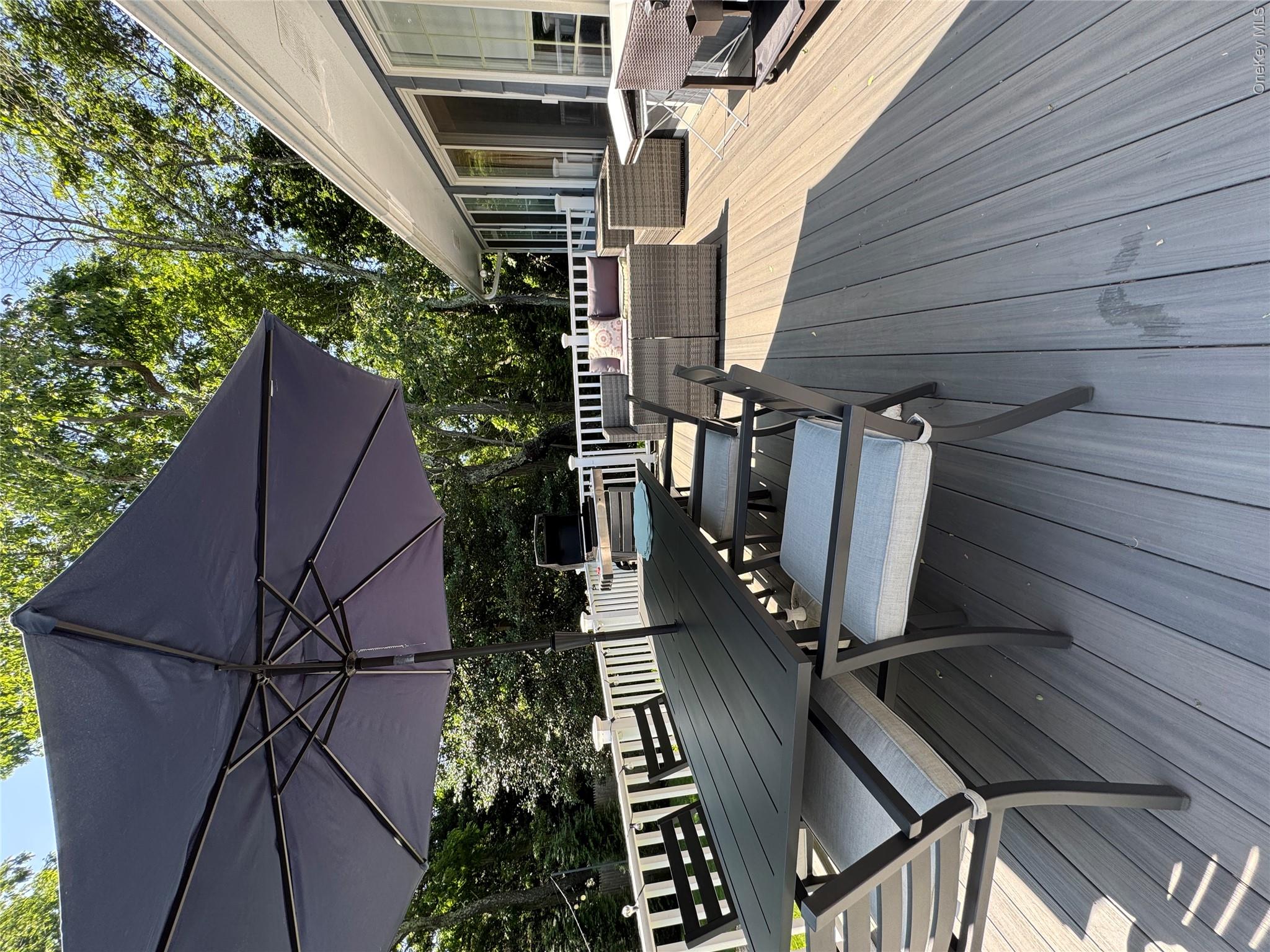 870 Noyack Road Property Photo 14