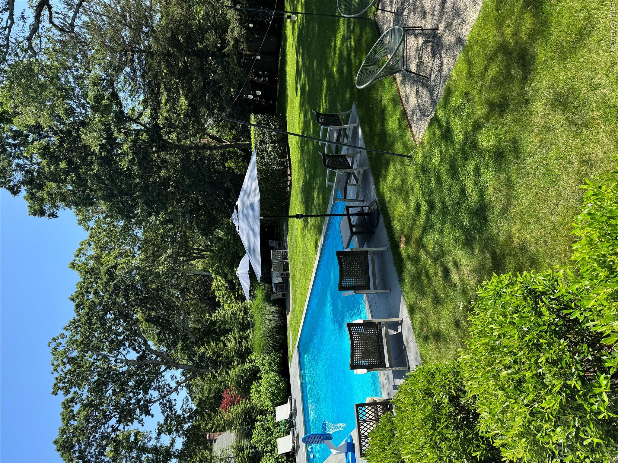 870 Noyack Road Property Photo 19