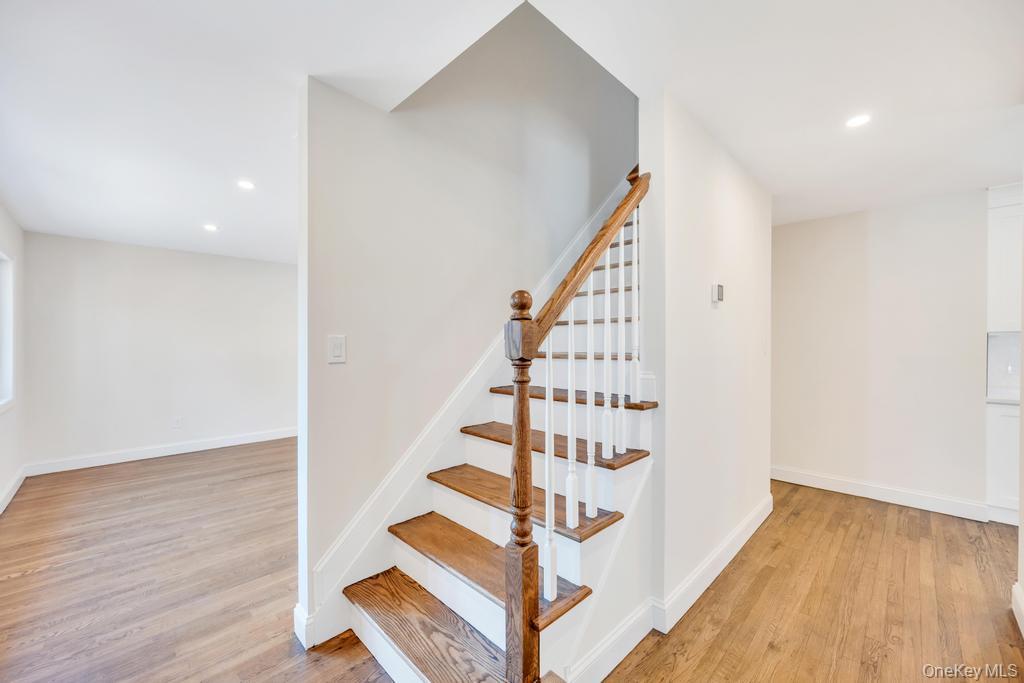 441 Roslyn Road Property Photo 13